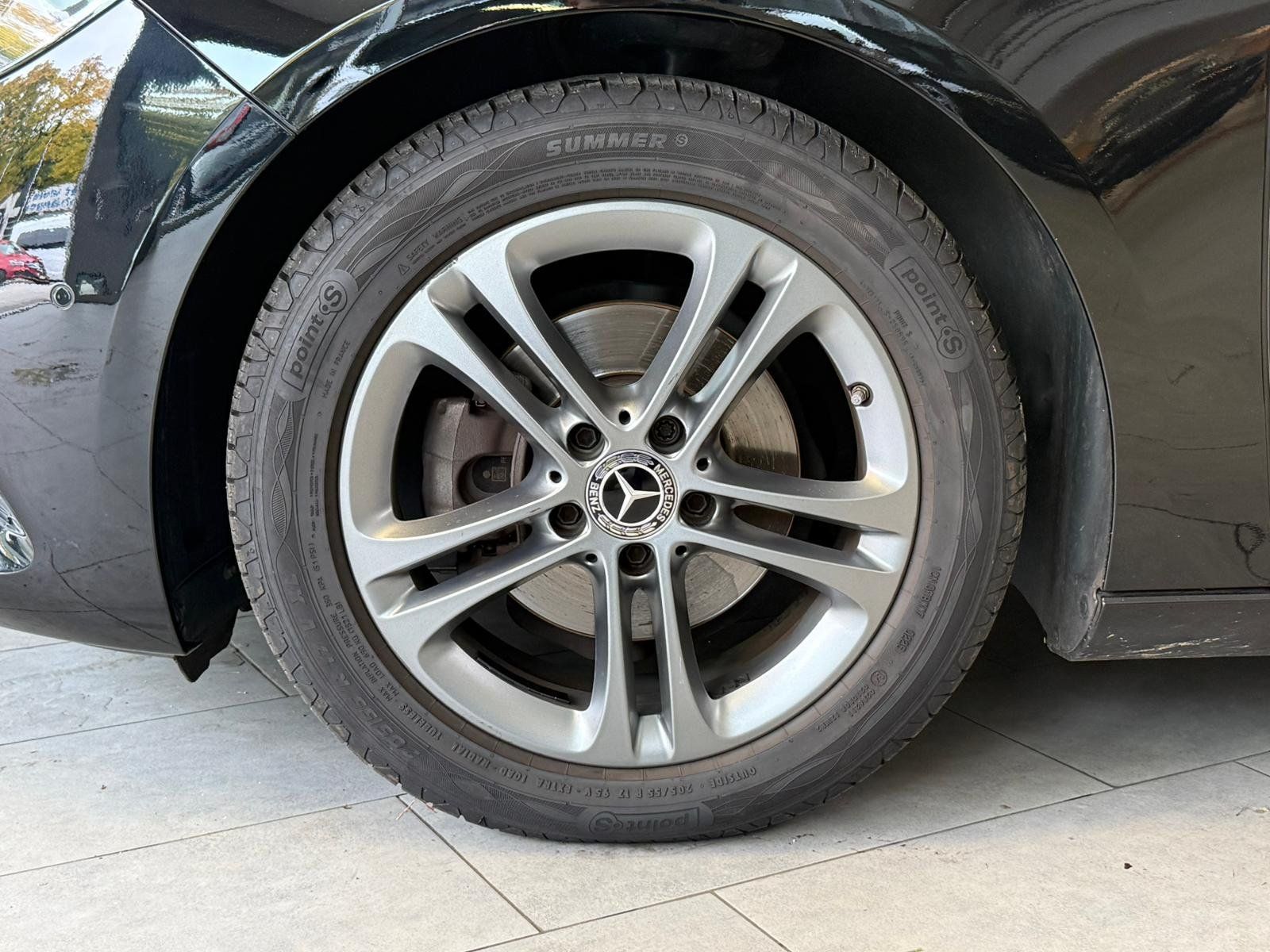 Fahrzeugabbildung Mercedes-Benz B 160 Progressive KAMERA+LED+NAVI+MBUX+CARPLAY