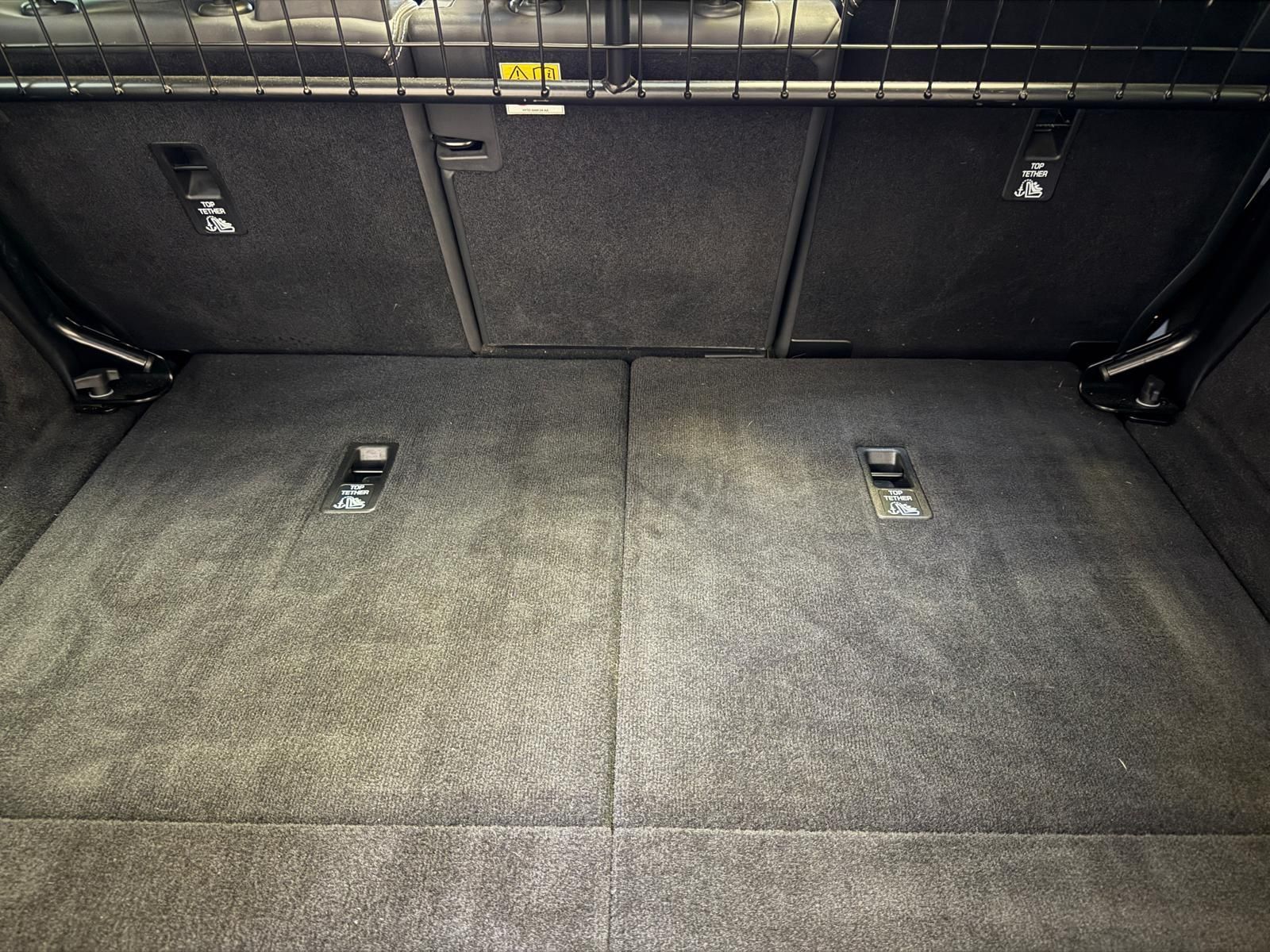 Fahrzeugabbildung Land Rover 5 Dynamic HSE D300 AWD 7SITZER+PANO+STDHZ+HUD