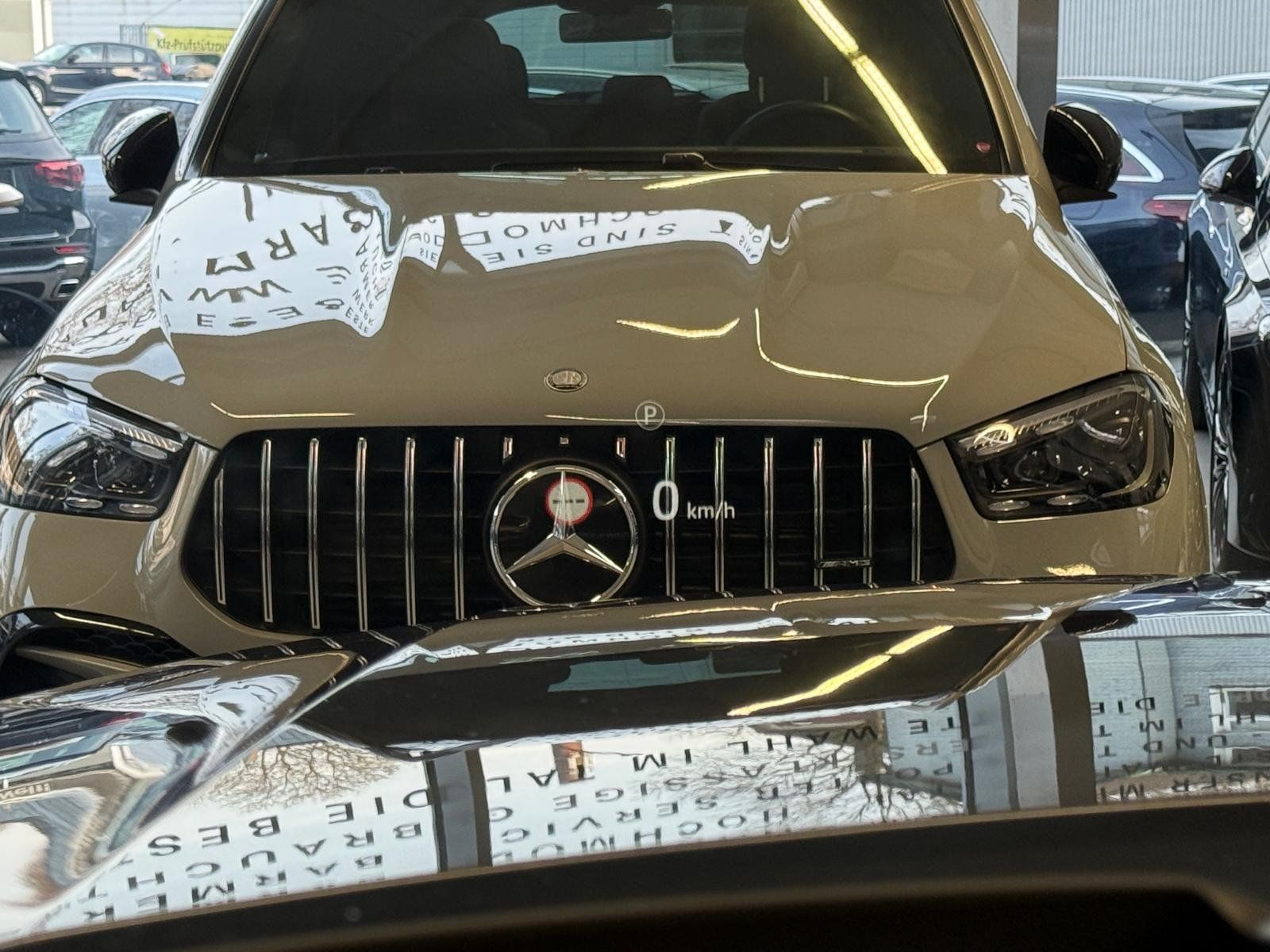 Fahrzeugabbildung Land Rover 5 Dynamic HSE D300 AWD 7SITZER+PANO+STDHZ+HUD