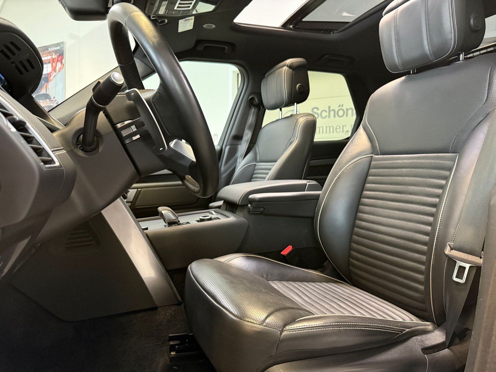 Fahrzeugabbildung Land Rover 5 Dynamic HSE D300 AWD 7SITZER+PANO+STDHZ+HUD