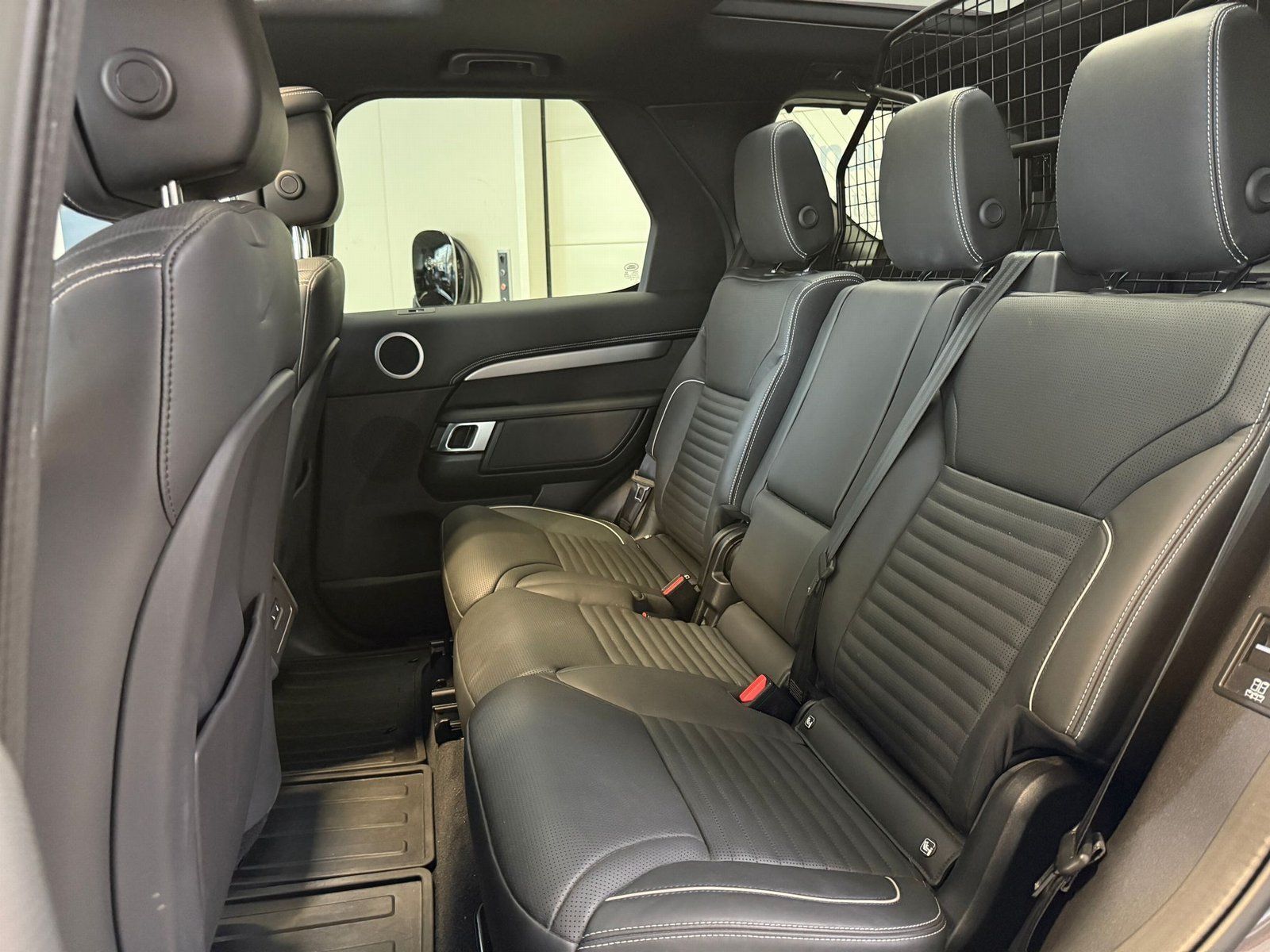 Fahrzeugabbildung Land Rover 5 Dynamic HSE D300 AWD 7SITZER+PANO+STDHZ+HUD