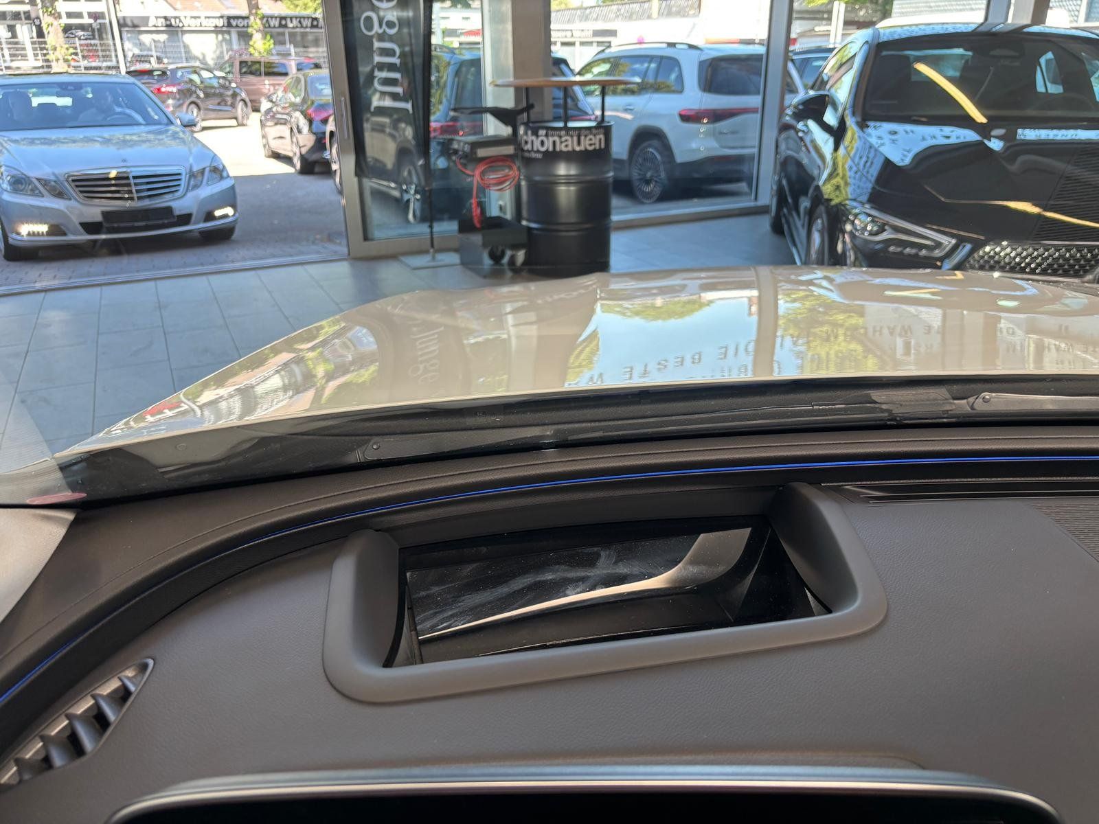 Fahrzeugabbildung Mercedes-Benz E 220 d T AVANTGARDE ADVPLUS+STDHZ+HUD+FAP+