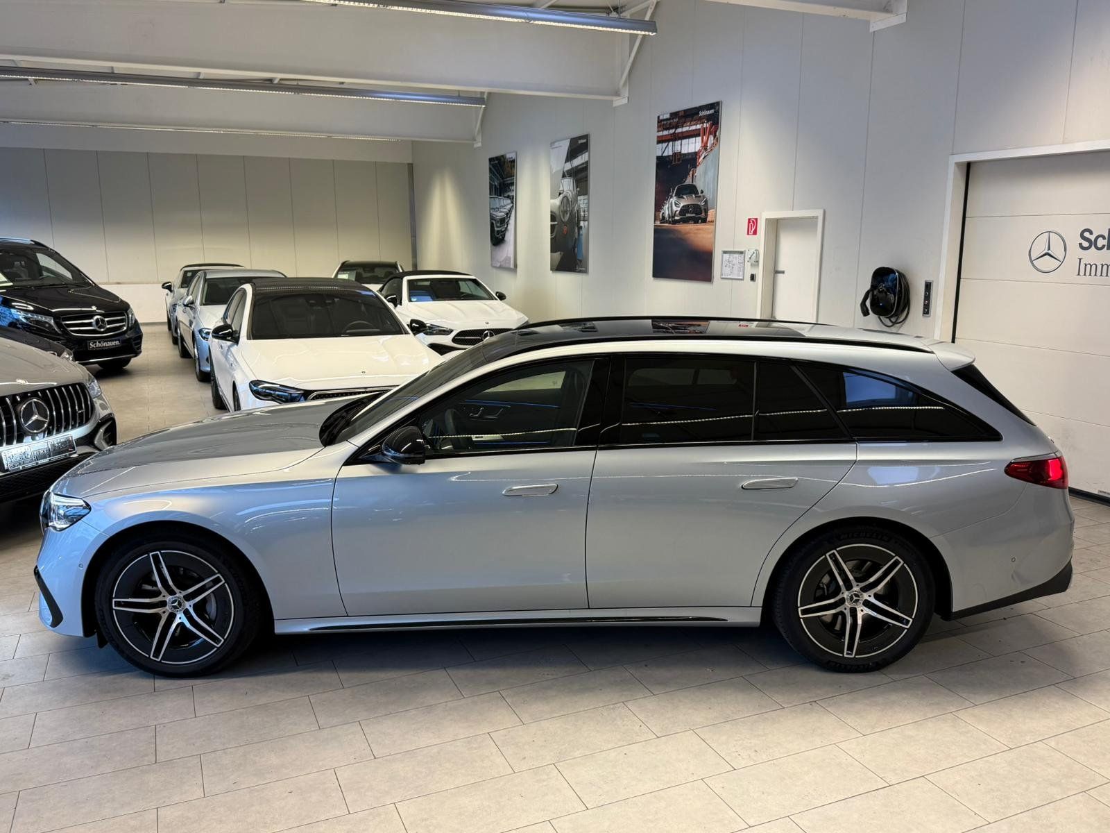 Fahrzeugabbildung Mercedes-Benz E 450 d 4M T AMG+PANO+DISTR+AHK+NIGHT+360+MEMORY