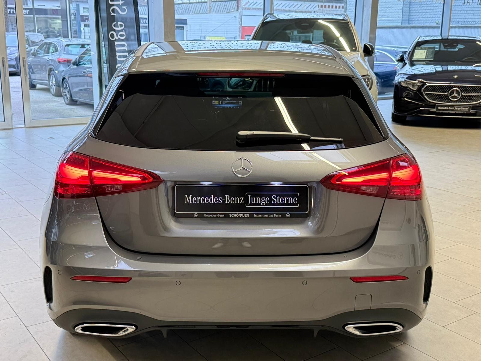 Fahrzeugabbildung Mercedes-Benz A 200 AMG+PANO+DISTR+AHK+MBEAM+NIGHT+360°+TOTW.