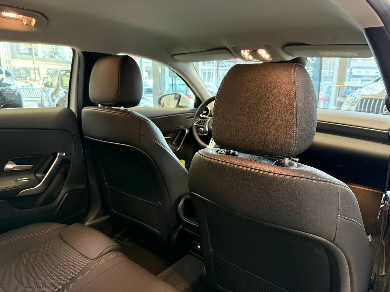 Fahrzeugabbildung Mercedes-Benz A 200 Progressive DISTR+MBEAM+AHK+360°+TOTW+DAB