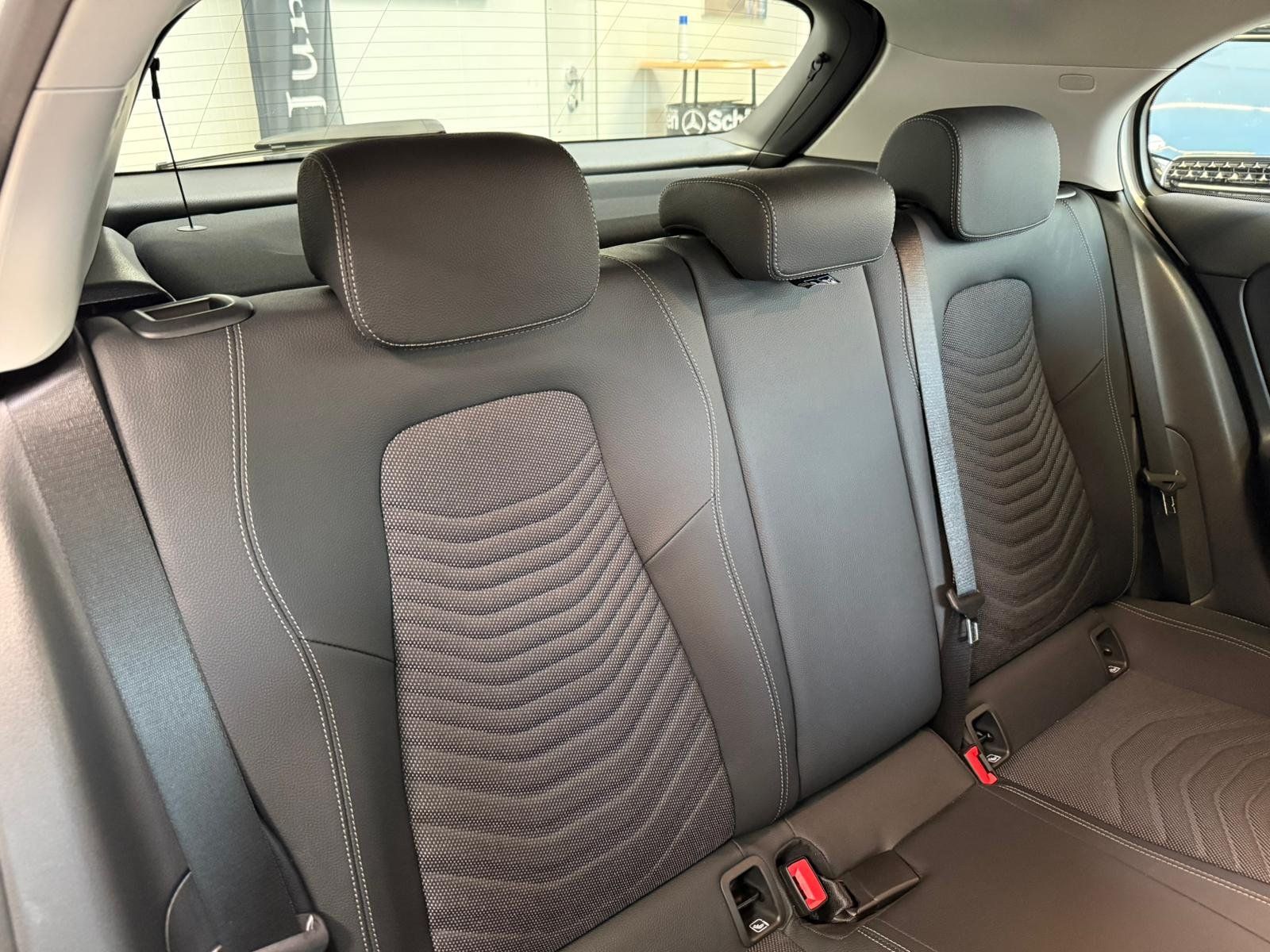 Fahrzeugabbildung Mercedes-Benz A 200 Progressive DISTR+MBEAM+AHK+360°+TOTW+DAB