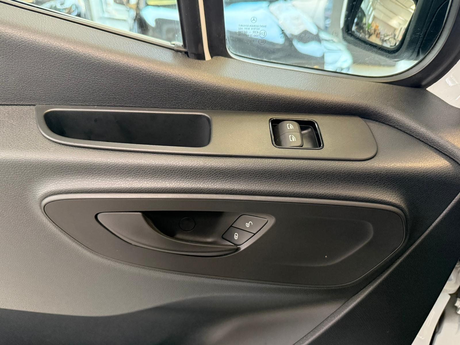 Fahrzeugabbildung Mercedes-Benz Sprinter 311 KA Hoch Standard+L2H2 +RWD+MBUX