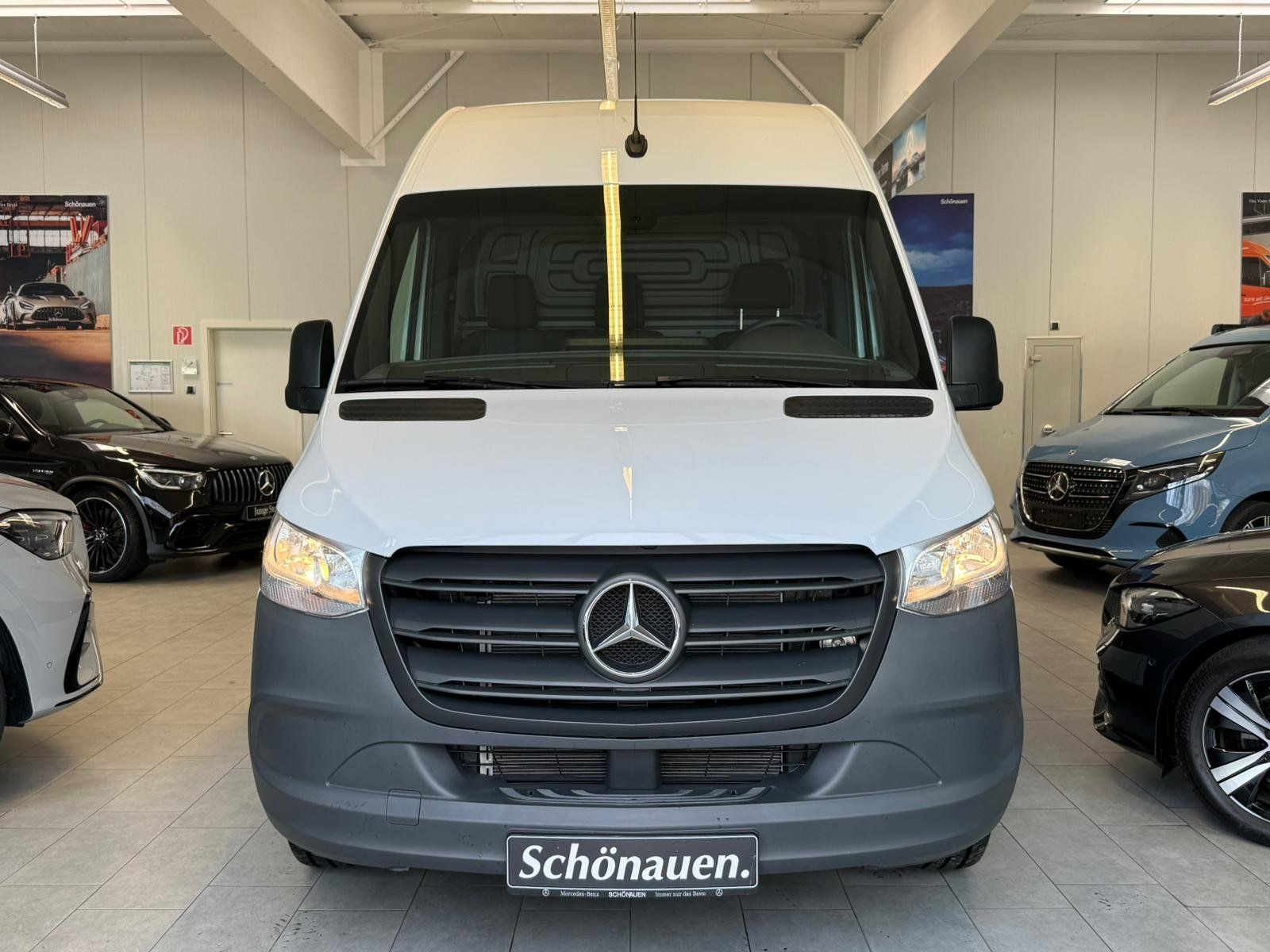 Fahrzeugabbildung Mercedes-Benz Sprinter 311 KA Hoch Standard+L2H2 +RWD+MBUX
