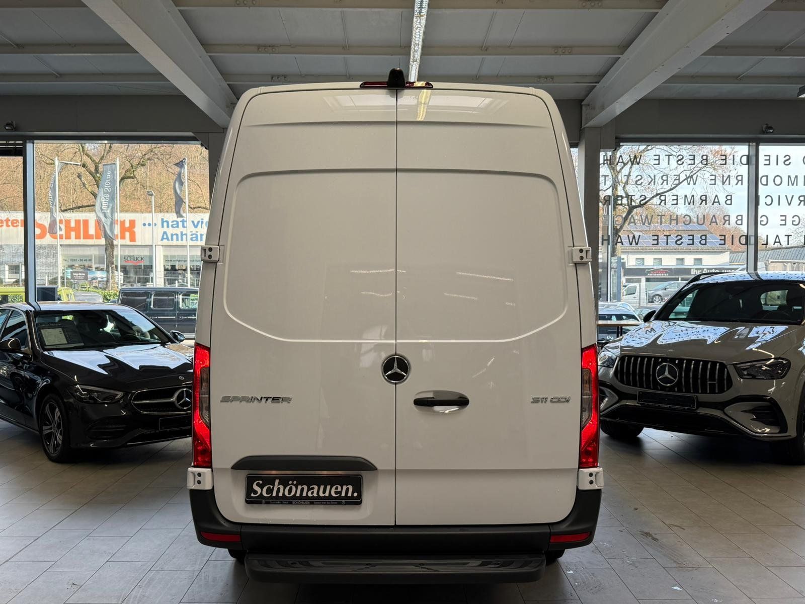 Fahrzeugabbildung Mercedes-Benz Sprinter 311 KA Hoch Standard+L2H2 +RWD+MBUX