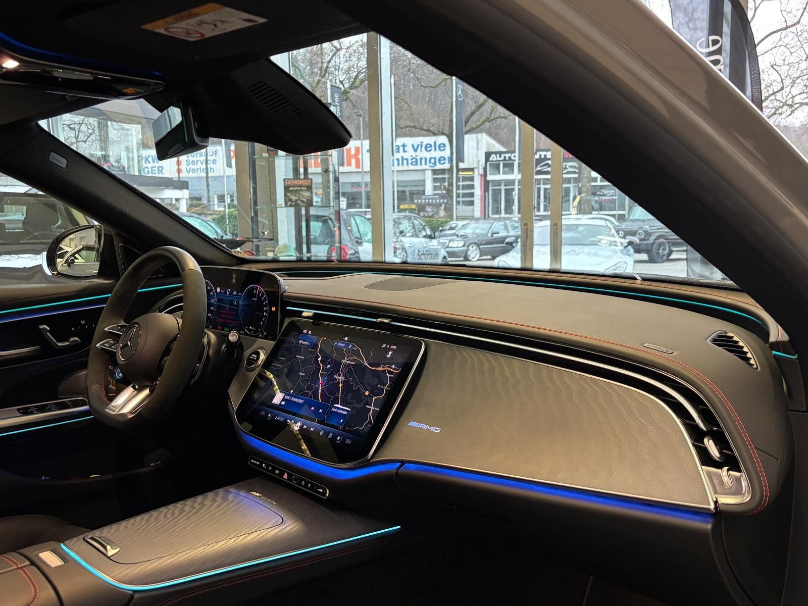 Fahrzeugabbildung Mercedes-Benz E 53 4M+ T DRIVERS+BURM4D+HUD+PANO+DISTR+AHK+360