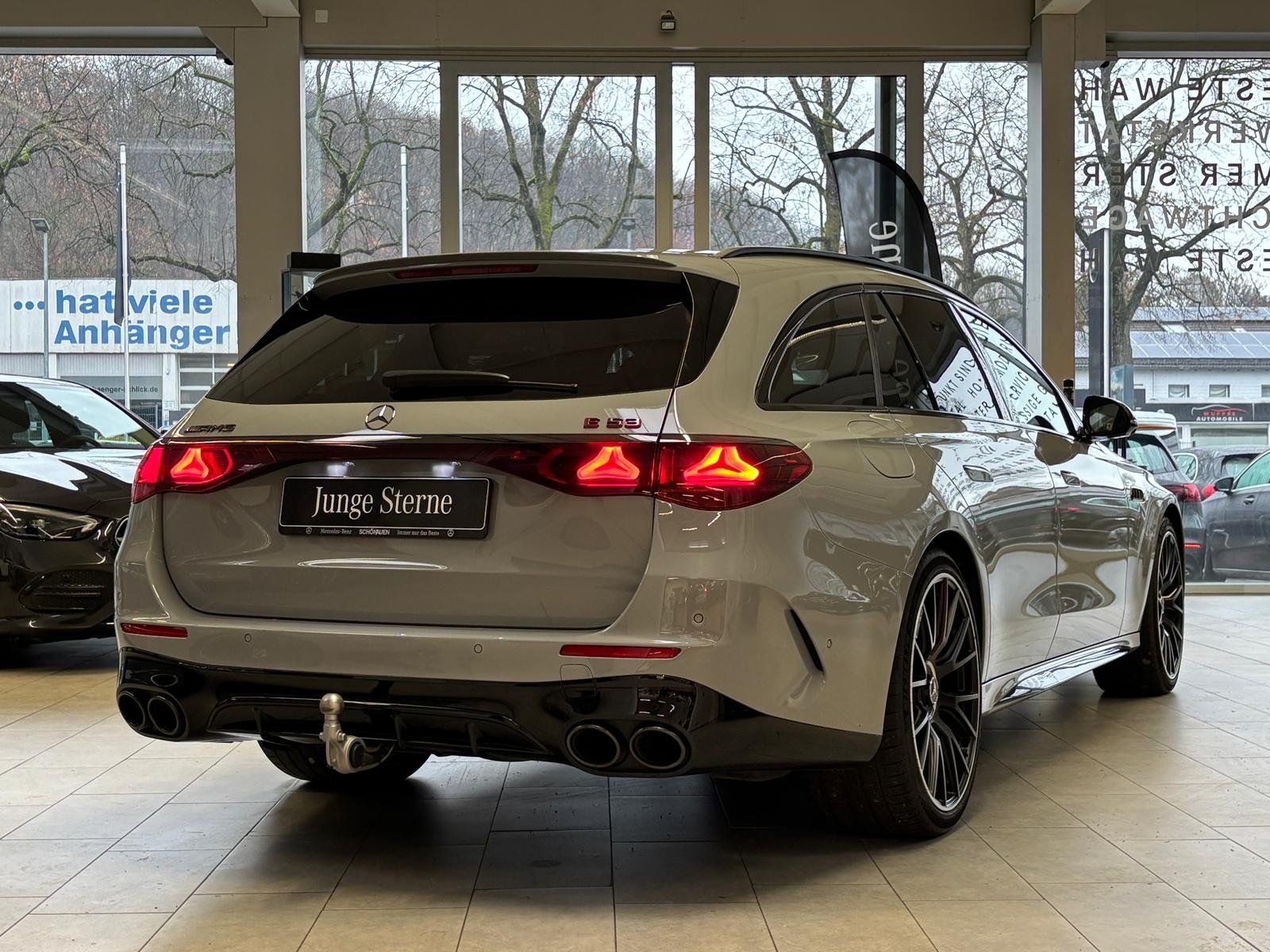 Fahrzeugabbildung Mercedes-Benz E 53 4M+ T DRIVERS+BURM4D+HUD+PANO+DISTR+AHK+360