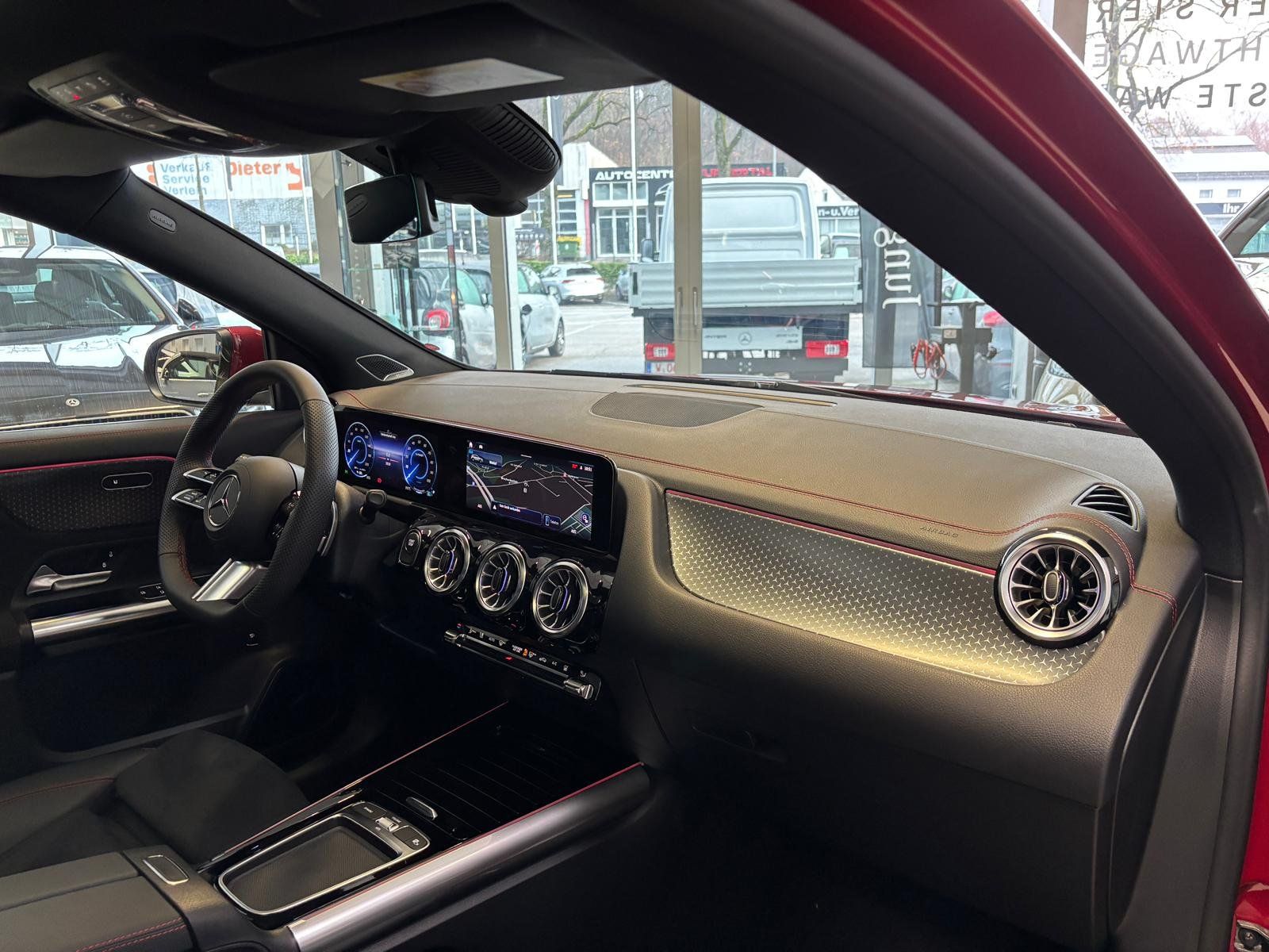Fahrzeugabbildung Mercedes-Benz EQA 350 4M AMG+PANO+BURM+KAMERA+LED+TOTW+CARPLAY