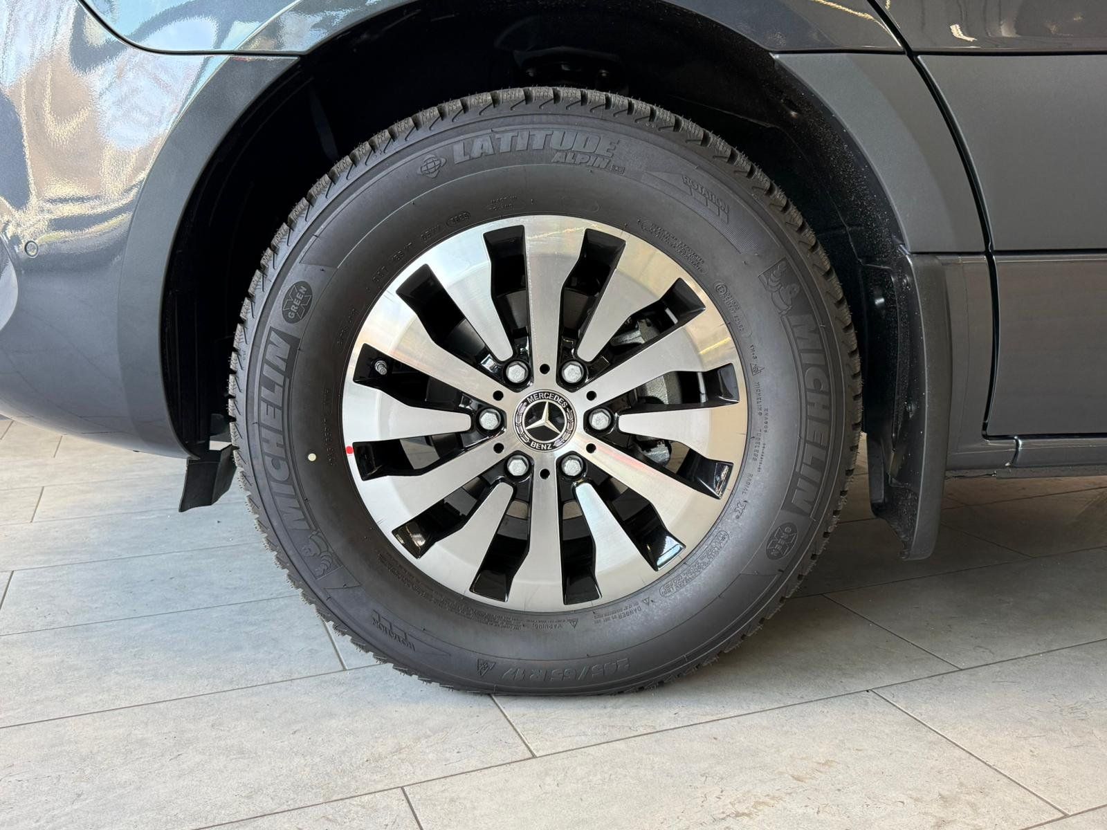 Fahrzeugabbildung Mercedes-Benz Sprinter 319 CDI Tourer SELECT STDHZ+LUFT+3,5AHK