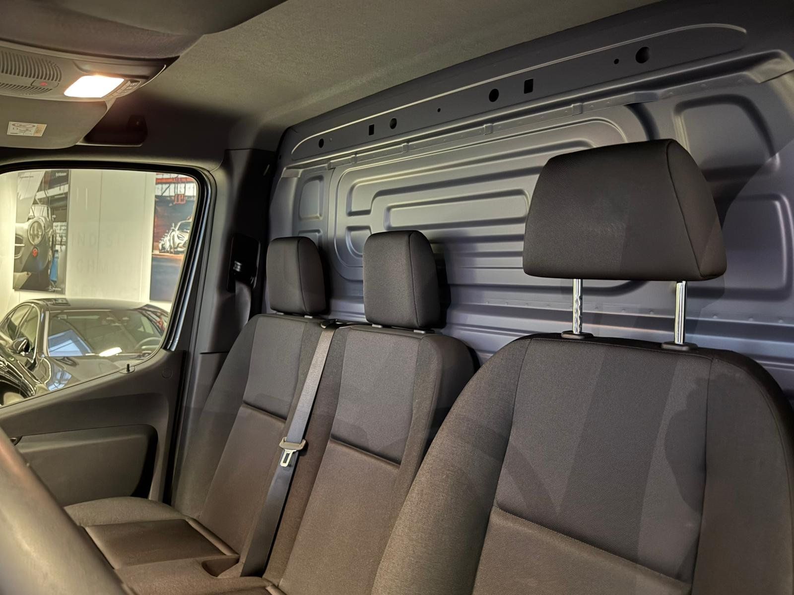 Fahrzeugabbildung Mercedes-Benz Sprinter 315 CDI KA Standard AHK 3,5t+HOLZ+KLIMA