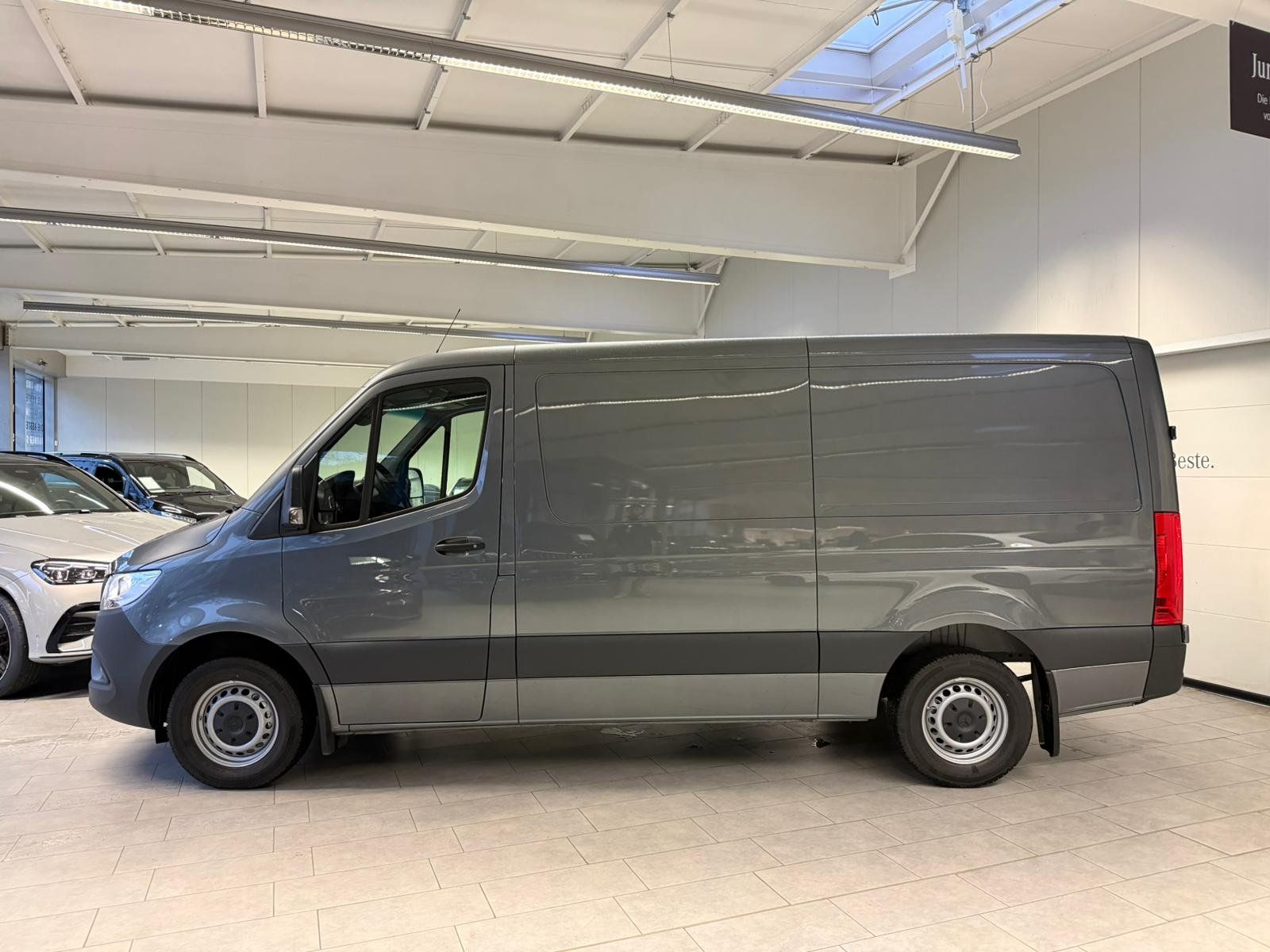 Fahrzeugabbildung Mercedes-Benz Sprinter 315 CDI KA Standard AHK 3,5t+HOLZ+KLIMA