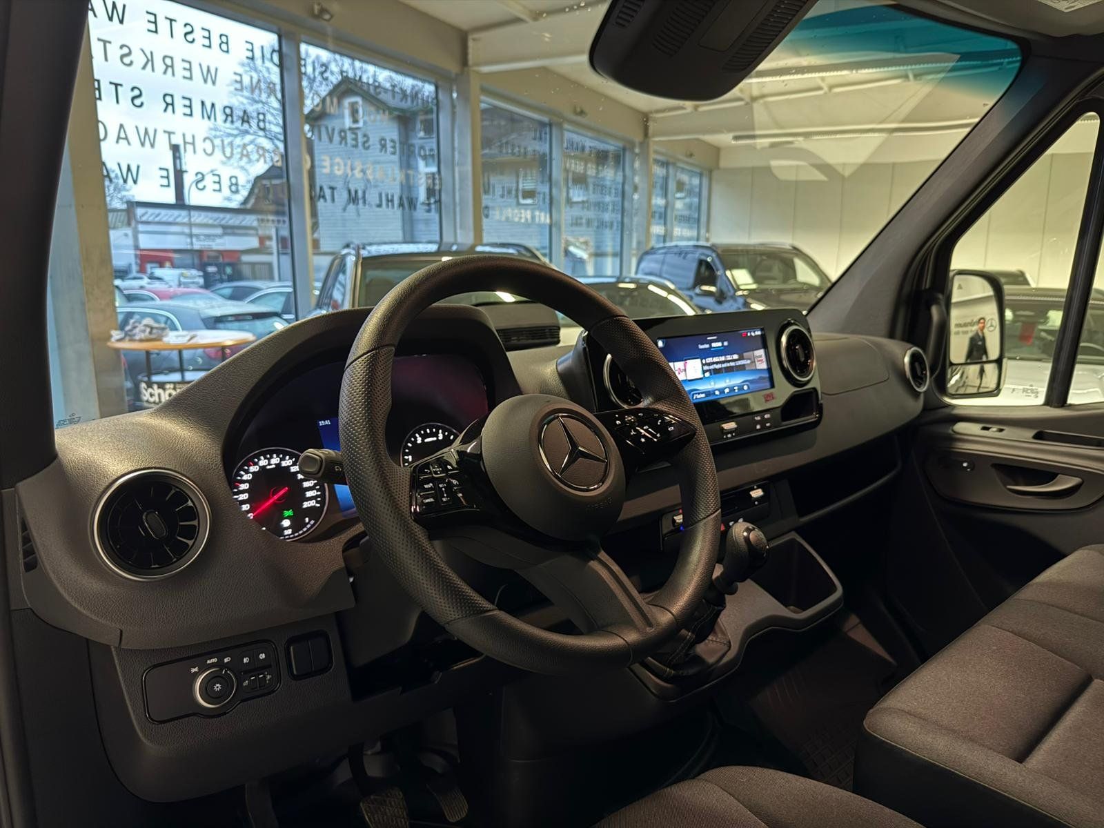 Fahrzeugabbildung Mercedes-Benz Sprinter 315 CDI KA Standard AHK 3,5t+HOLZ+KLIMA