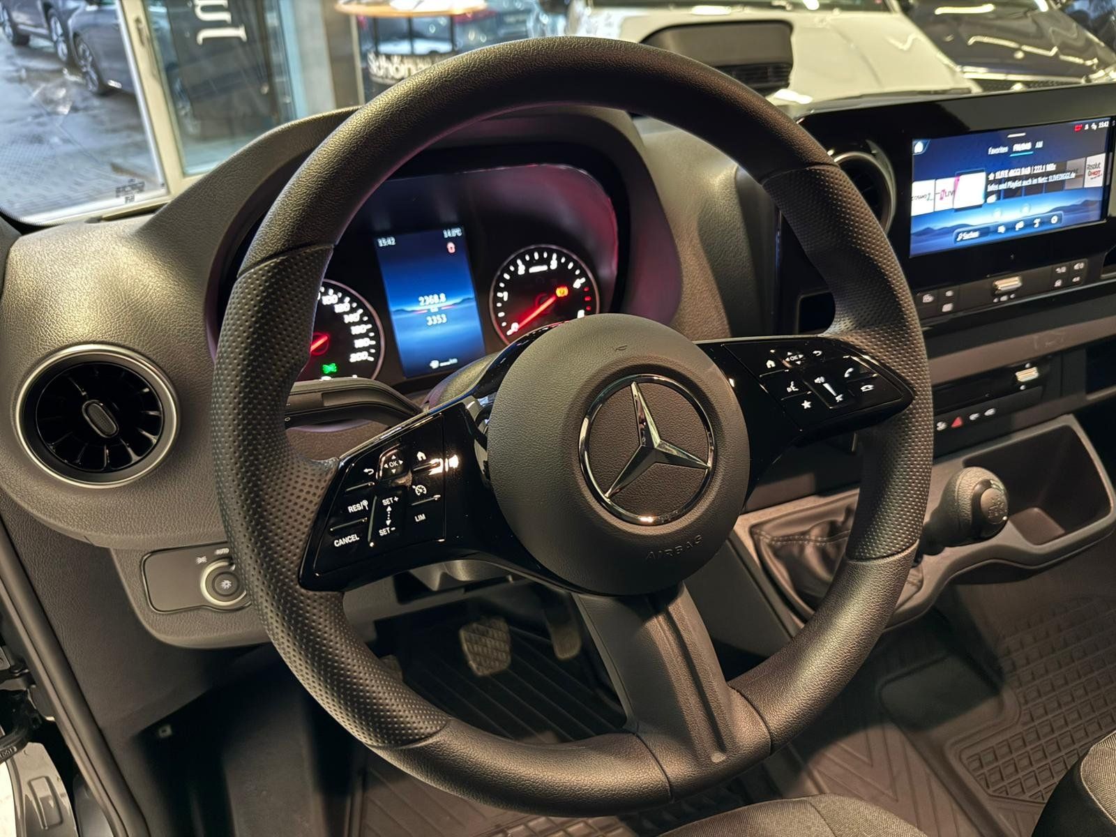 Fahrzeugabbildung Mercedes-Benz Sprinter 315 CDI KA Standard AHK 3,5t+HOLZ+KLIMA