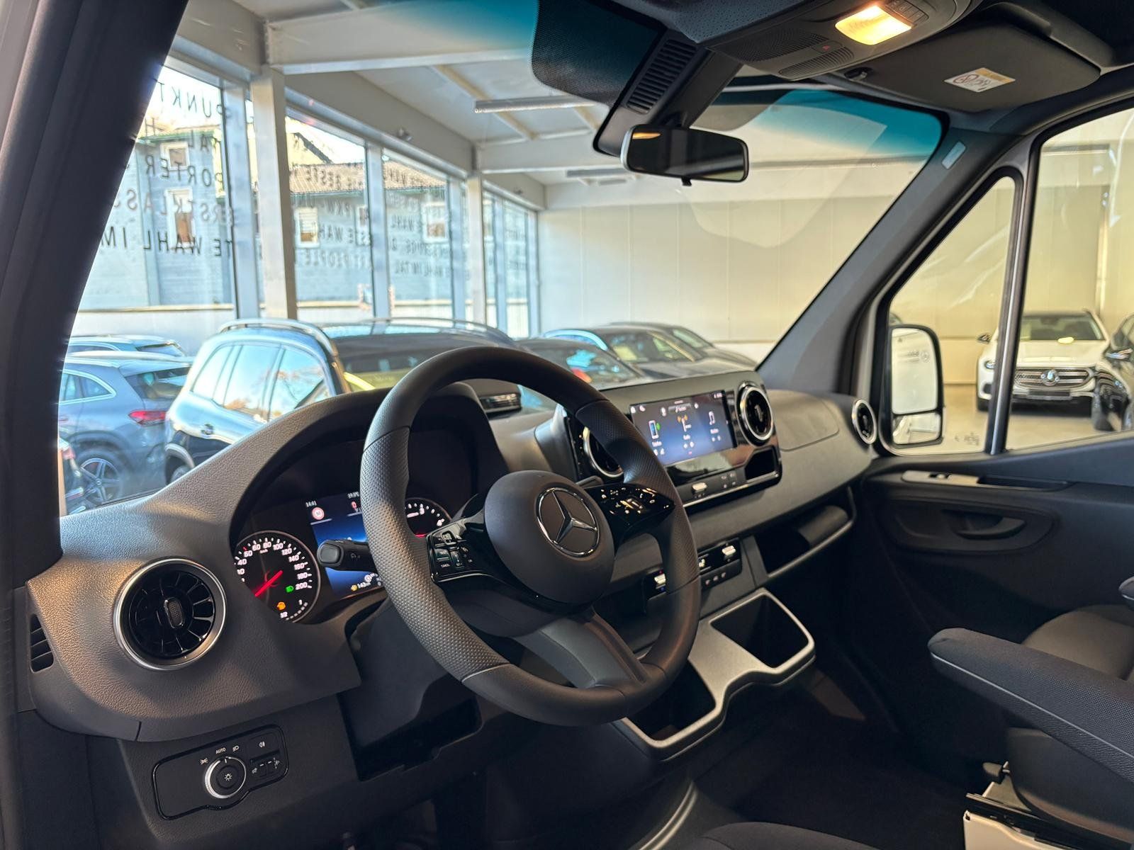 Fahrzeugabbildung Mercedes-Benz Sprinter 217 CDI Tourer MOPF+MBUX+CARPLAY+2/2/3