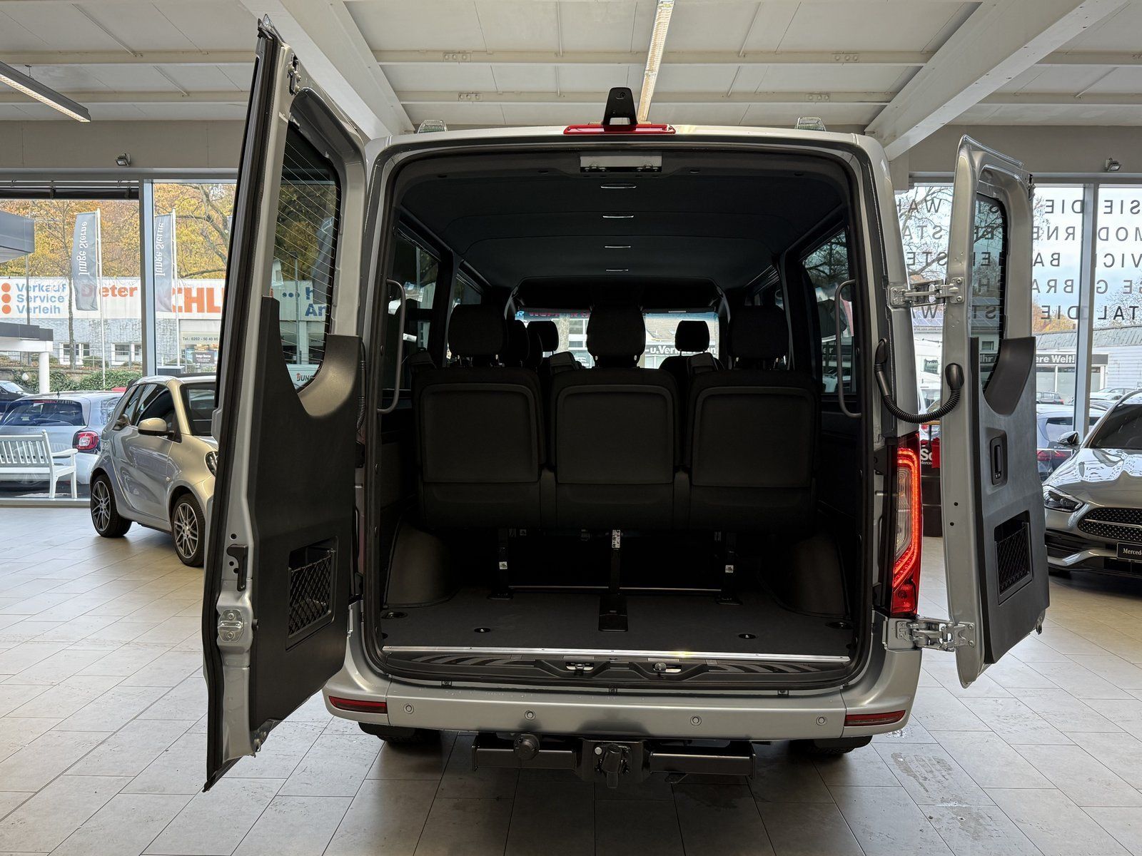Fahrzeugabbildung Mercedes-Benz Sprinter 319 CDI Tourer SELECT STDHZ+LED+DISTRO