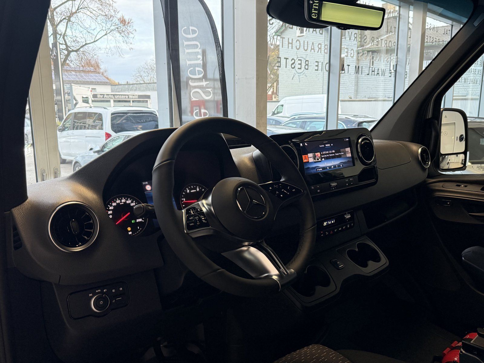 Fahrzeugabbildung Mercedes-Benz Sprinter 319 CDI Tourer SELECT STDHZ+LED+DISTRO