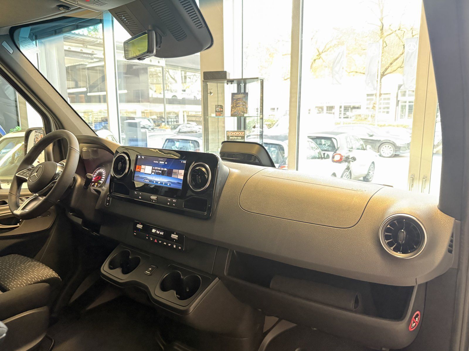 Fahrzeugabbildung Mercedes-Benz Sprinter 319 CDI Tourer SELECT STDHZ+LED+DISTRO