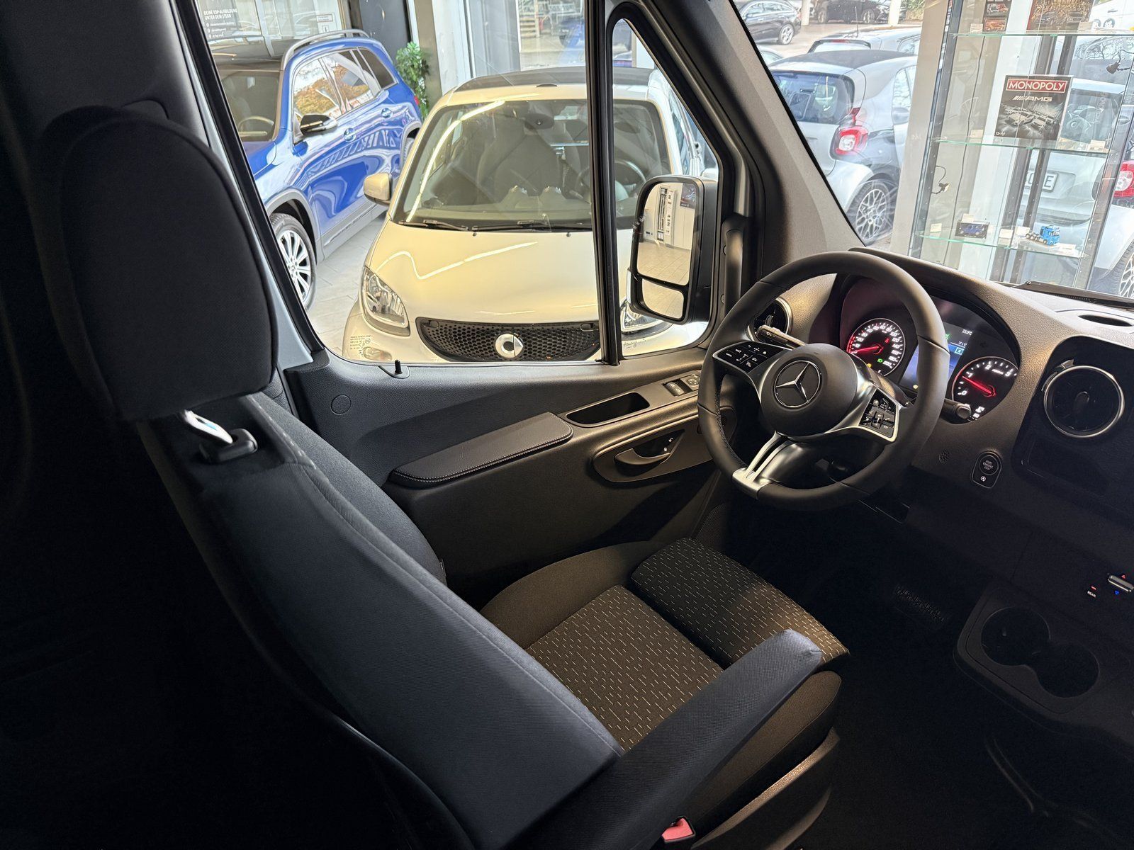 Fahrzeugabbildung Mercedes-Benz Sprinter 319 CDI Tourer SELECT STDHZ+LED+DISTRO