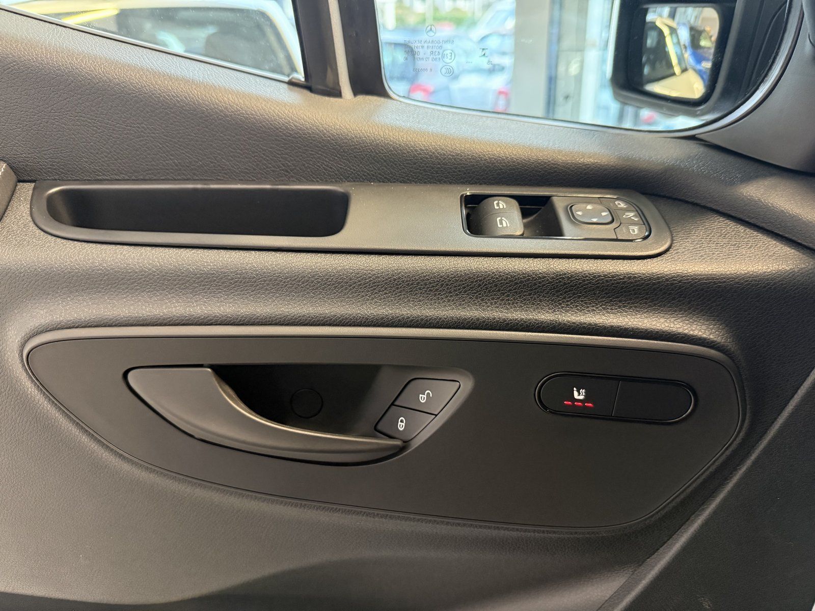 Fahrzeugabbildung Mercedes-Benz Sprinter 319 CDI Tourer SELECT STDHZ+LED+DISTRO