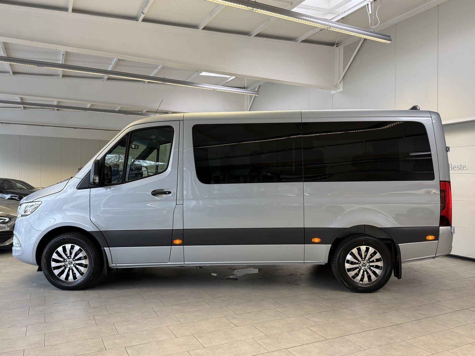 Fahrzeugabbildung Mercedes-Benz Sprinter 319 CDI Tourer SELECT STDHZ+LED+DISTRO