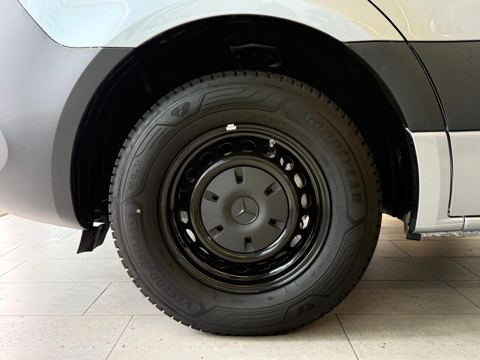 Fahrzeugabbildung Mercedes-Benz Sprinter 317 CDI Tourer PRO LED+AHK3,5+E-SCHIEBE