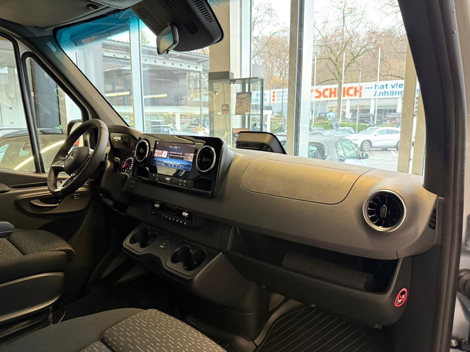 Fahrzeugabbildung Mercedes-Benz Sprinter 317 CDI Tourer PRO LED+AHK3,5+E-SCHIEBE
