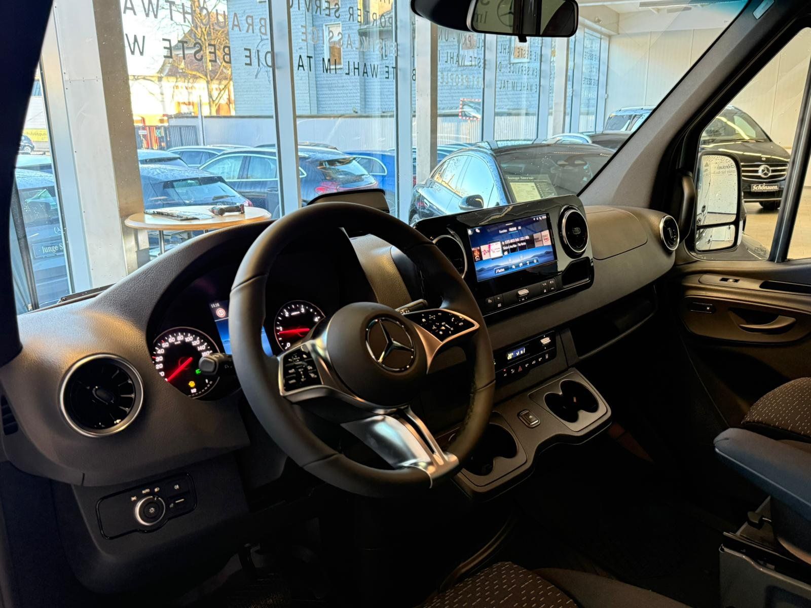 Fahrzeugabbildung Mercedes-Benz Sprinter 317 CDI Tourer PRO LED+AHK3,5+E-SCHIEBE