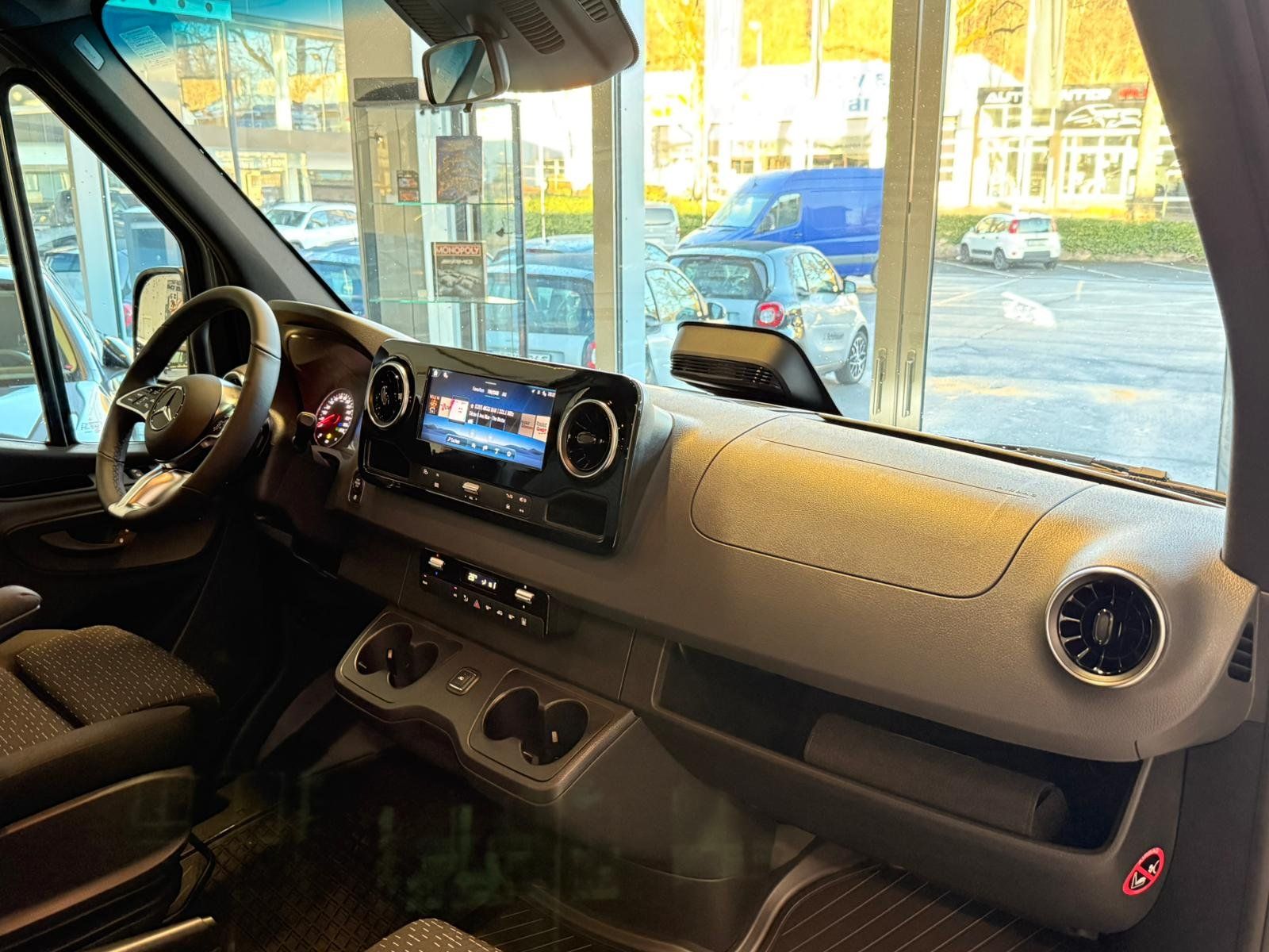 Fahrzeugabbildung Mercedes-Benz Sprinter 317 CDI Tourer PRO LED+AHK3,5+E-SCHIEBE