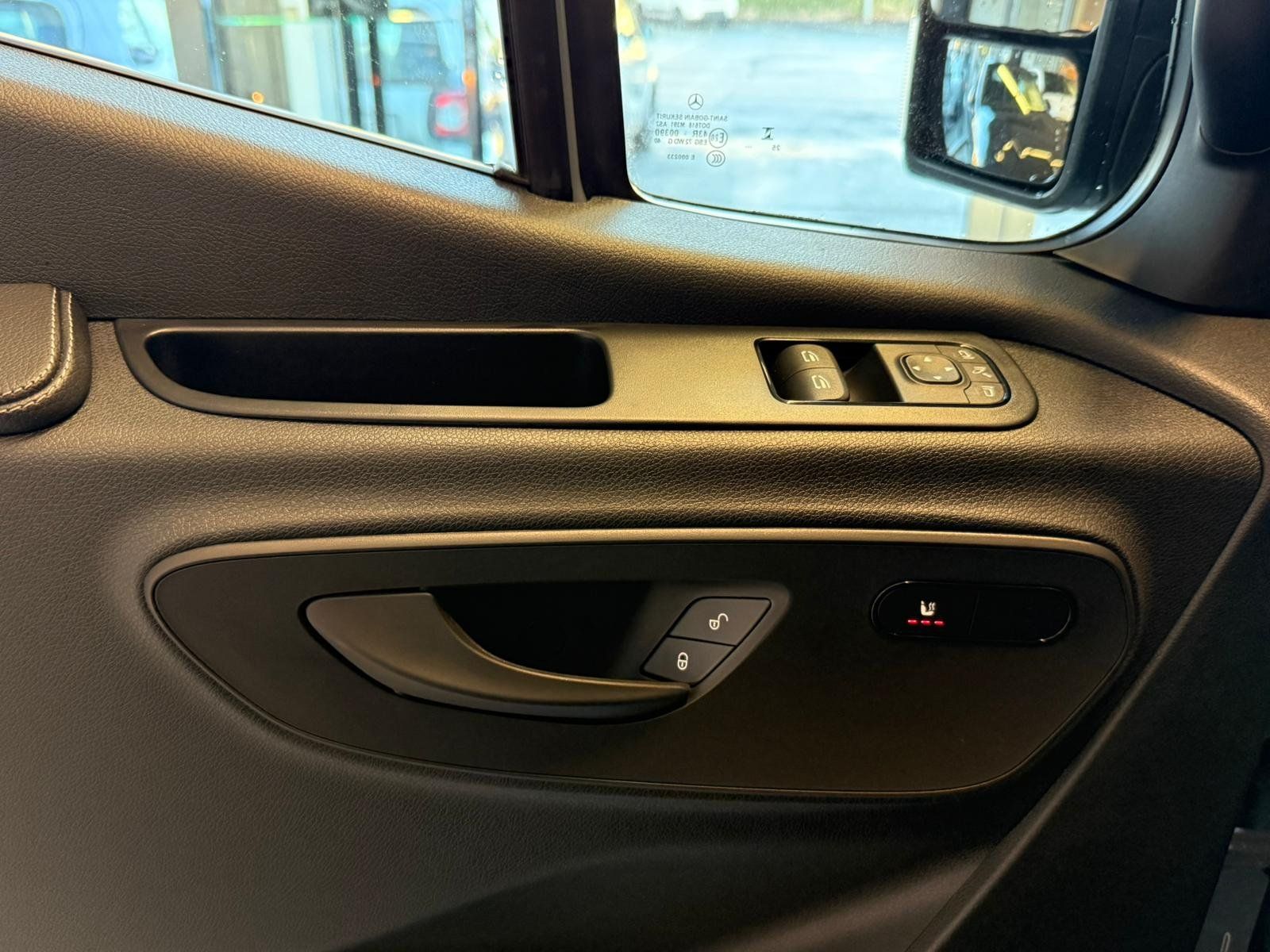 Fahrzeugabbildung Mercedes-Benz Sprinter 317 CDI Tourer PRO LED+AHK3,5+E-SCHIEBE