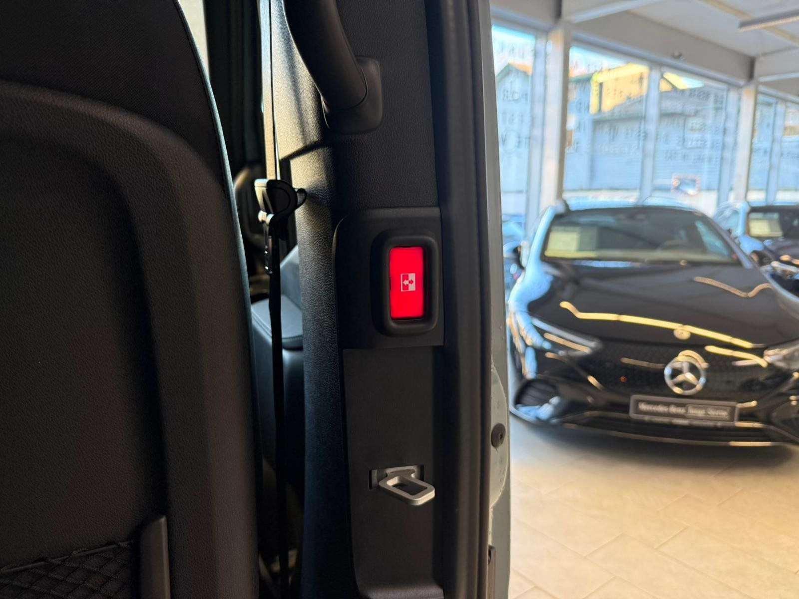 Fahrzeugabbildung Mercedes-Benz Sprinter 317 CDI Tourer PRO LED+AHK3,5+E-SCHIEBE