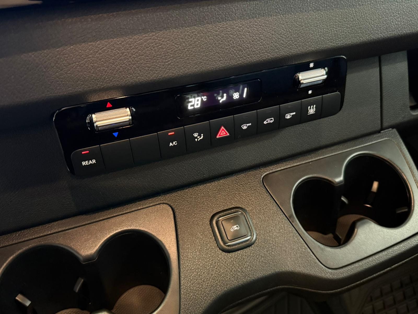 Fahrzeugabbildung Mercedes-Benz Sprinter 317 CDI Tourer PRO LED+AHK3,5+E-SCHIEBE