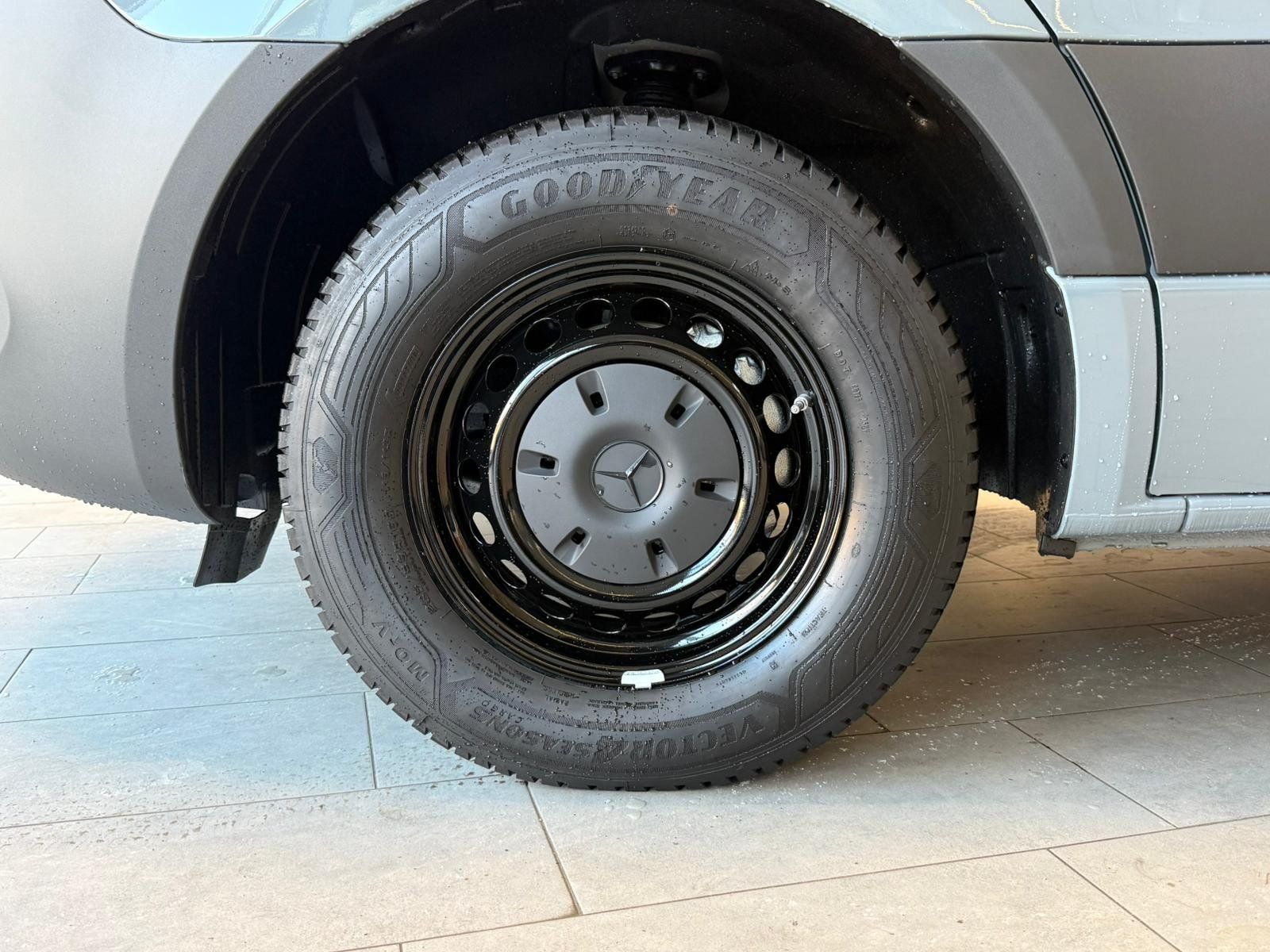 Fahrzeugabbildung Mercedes-Benz Sprinter 317 CDI Tourer PRO LED+AHK3,5+E-SCHIEBE