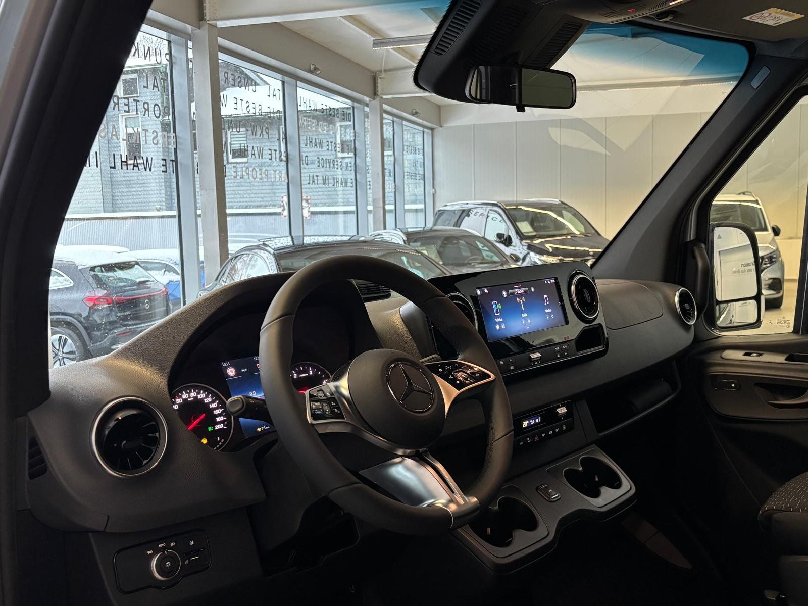 Fahrzeugabbildung Mercedes-Benz Sprinter 317 CDI Tourer PRO LED+AHK3,5+E-SCHIEBE