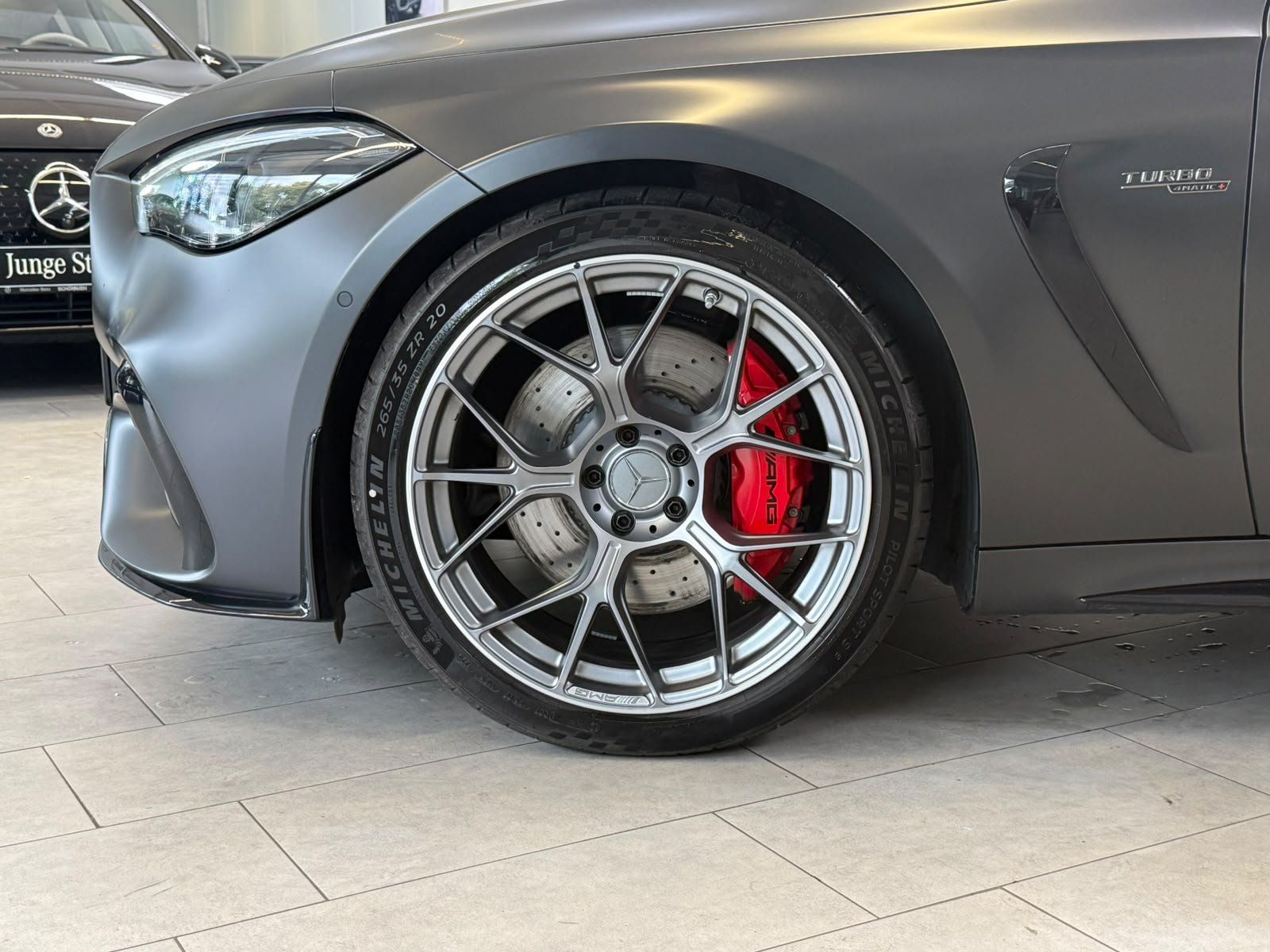 Fahrzeugabbildung Mercedes-Benz CLE 53 4M+ PERF+PANO+HUD+BURM+DISTR+MEMORY+360°