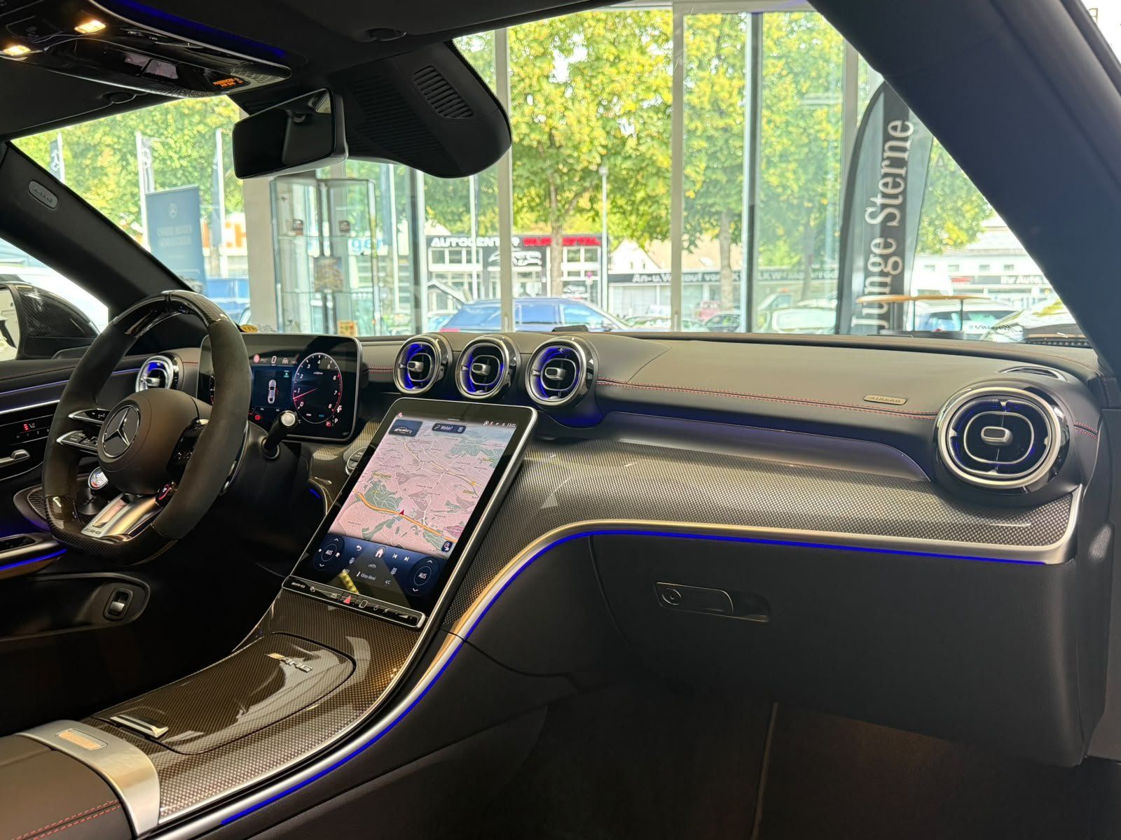 Fahrzeugabbildung Mercedes-Benz CLE 53 4M+ PERF+PANO+HUD+BURM+DISTR+MEMORY+360°
