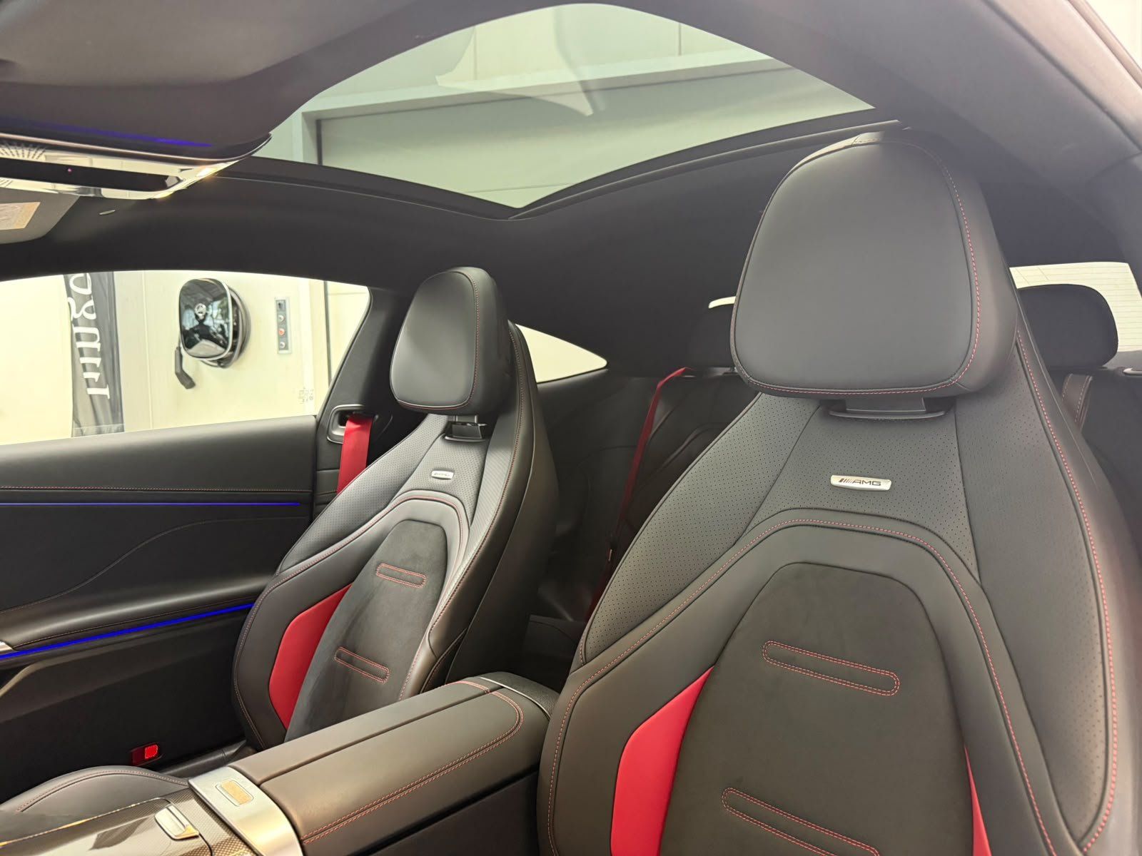 Fahrzeugabbildung Mercedes-Benz CLE 53 4M+ PERF+PANO+HUD+BURM+DISTR+MEMORY+360°