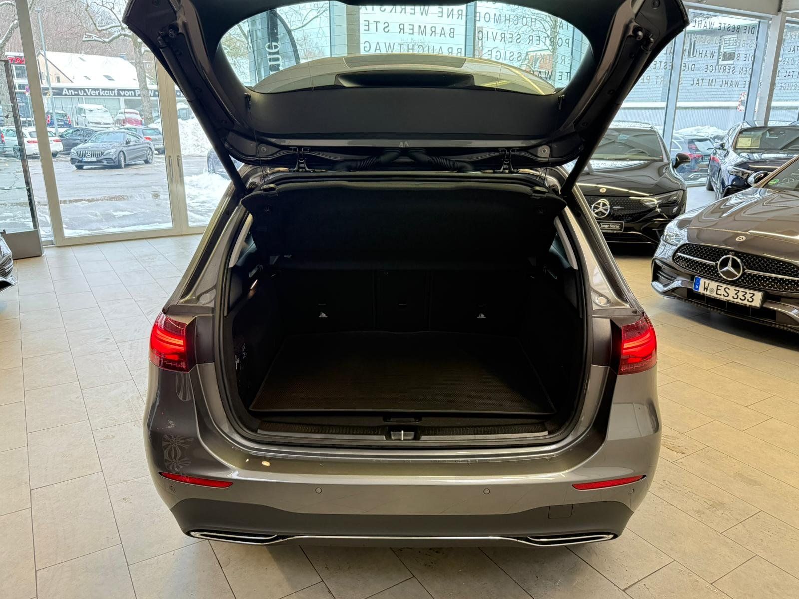 Fahrzeugabbildung Mercedes-Benz B 200 Progressive KAMERA+LED+CARPLAY+EASYPK+DAB