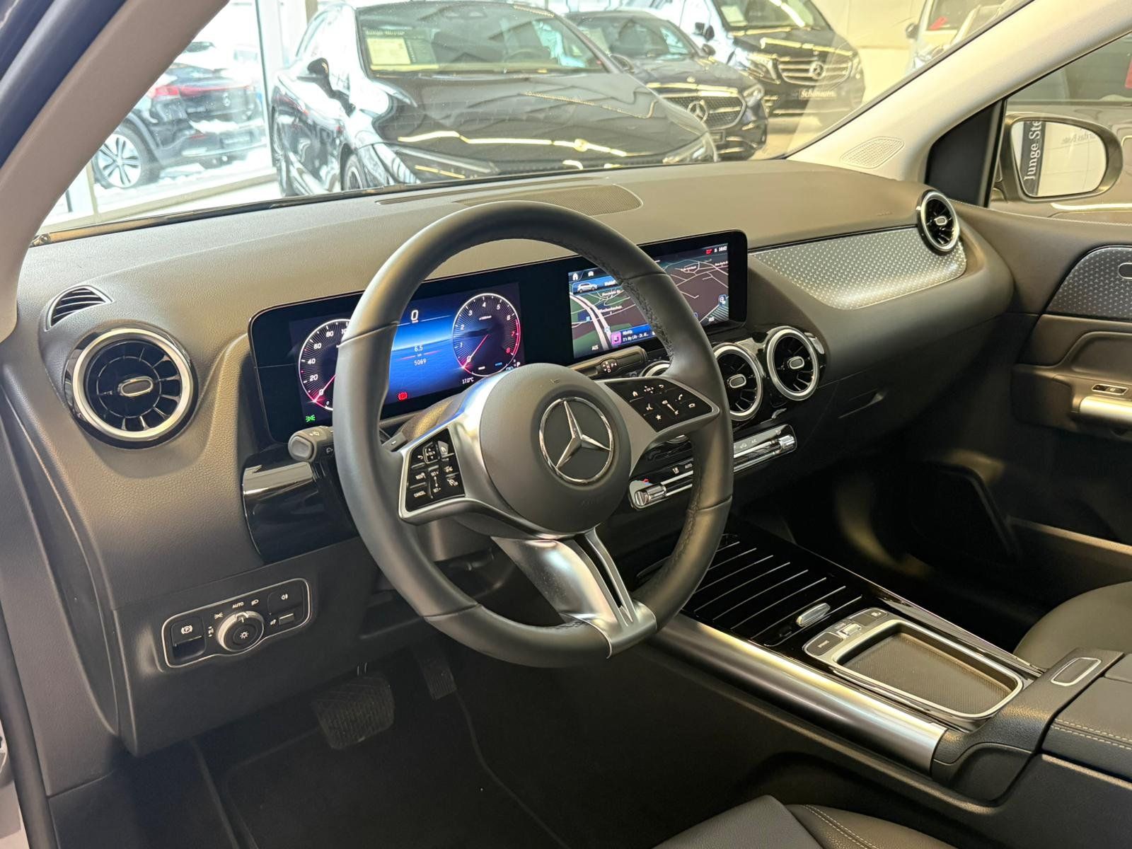 Fahrzeugabbildung Mercedes-Benz B 200 Progressive KAMERA+LED+CARPLAY+EASYPK+DAB