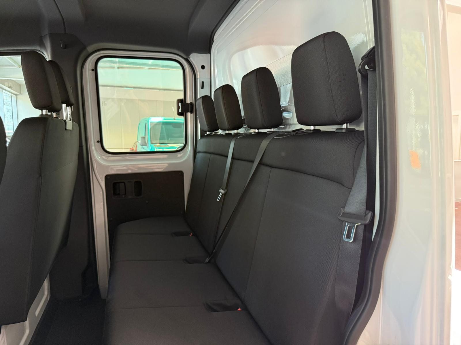 Fahrzeugabbildung Mercedes-Benz Sprinter 519 DOKA lang 4325 TEMPOMAT+AHK+MBUX