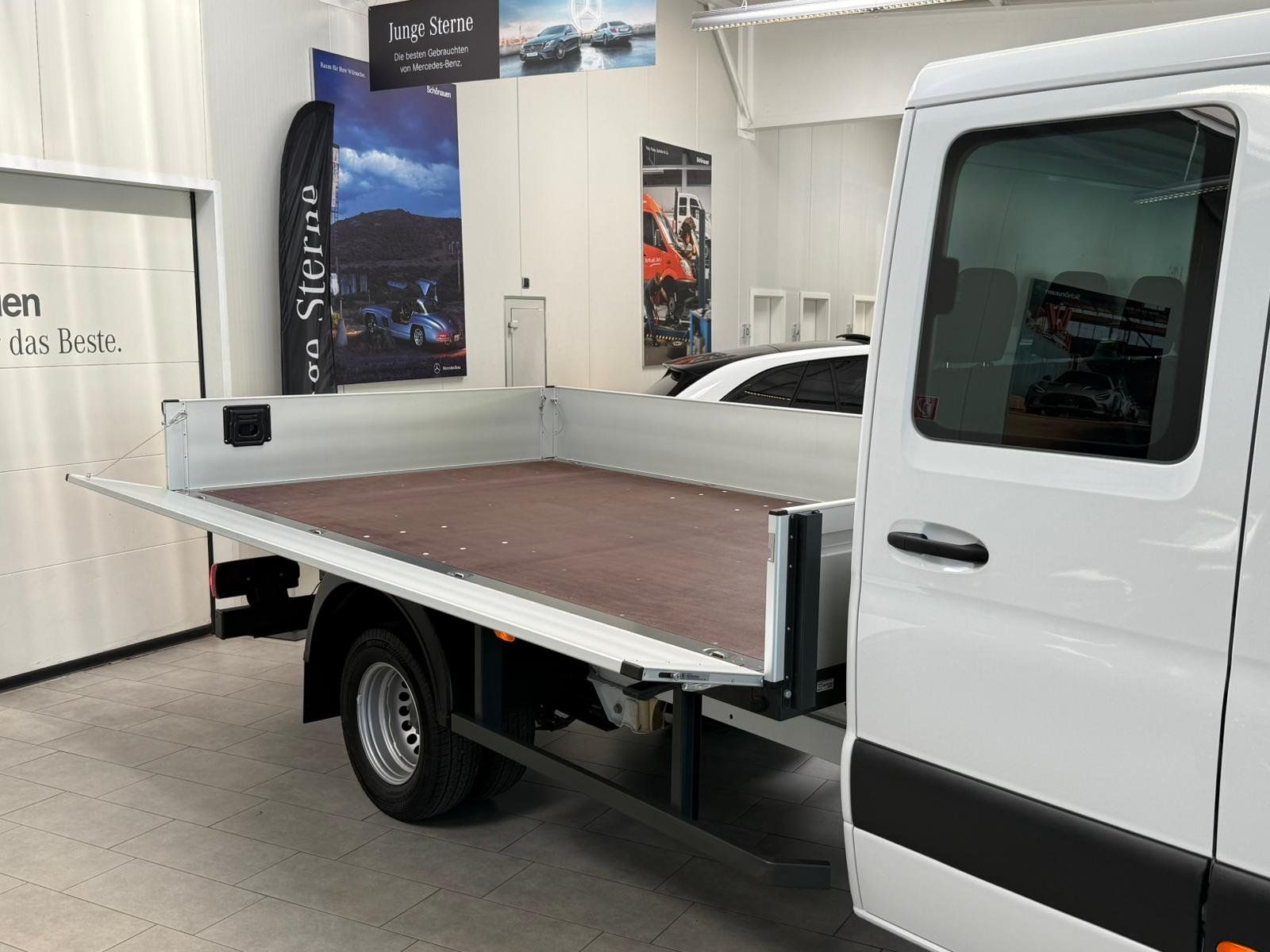 Fahrzeugabbildung Mercedes-Benz Sprinter 519 DOKA lang 4325 TEMPOMAT+AHK+MBUX