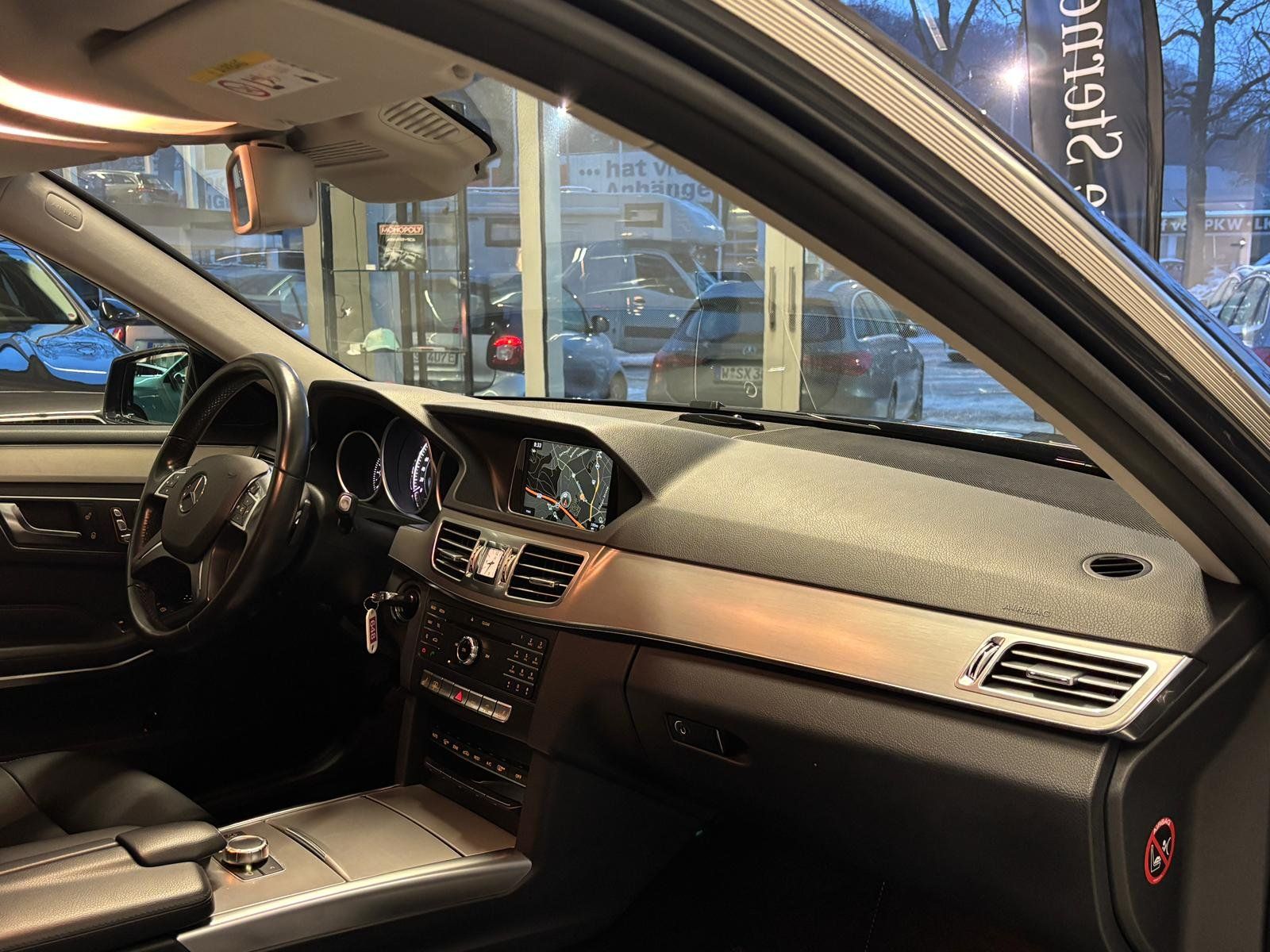 Fahrzeugabbildung Mercedes-Benz E 300 CDI COMAND+DISTR.+MEMORY+KAMERA+LED+TOTW.