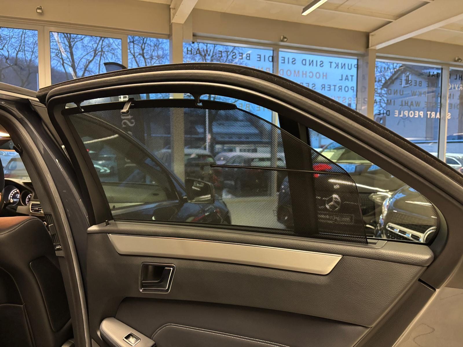 Fahrzeugabbildung Mercedes-Benz E 300 CDI COMAND+DISTR.+MEMORY+KAMERA+LED+TOTW.