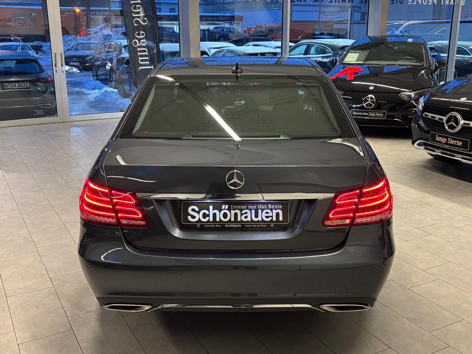 Fahrzeugabbildung Mercedes-Benz E 300 CDI COMAND+DISTR.+MEMORY+KAMERA+LED+TOTW.