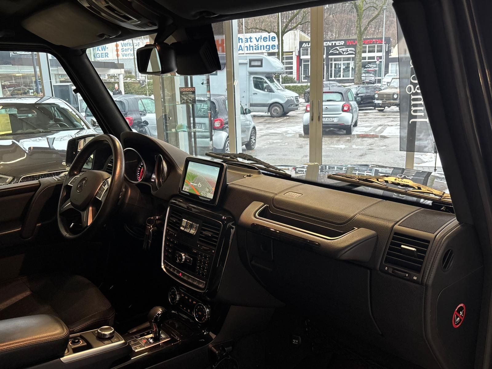 Fahrzeugabbildung Mercedes-Benz G 350 d EXCLUSIV+COMAND+HARMAN+AHK+DISTR+STDHZ