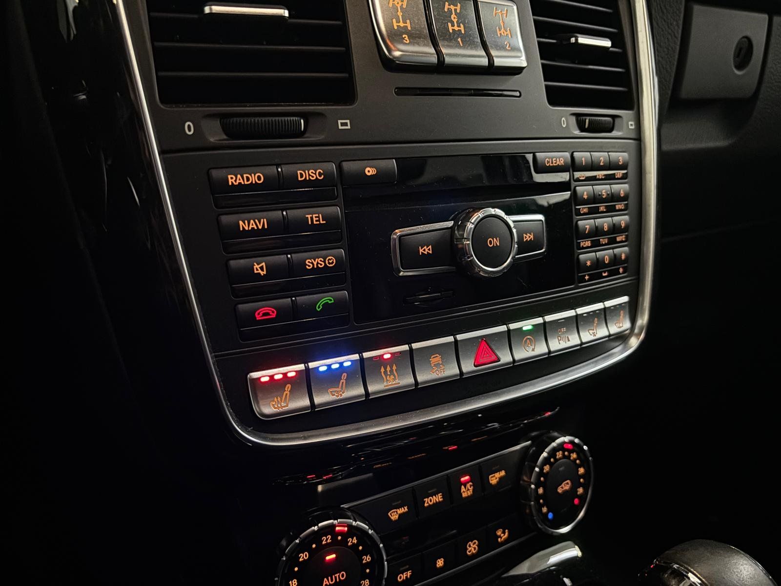 Fahrzeugabbildung Mercedes-Benz G 350 d EXCLUSIV+COMAND+HARMAN+AHK+DISTR+STDHZ