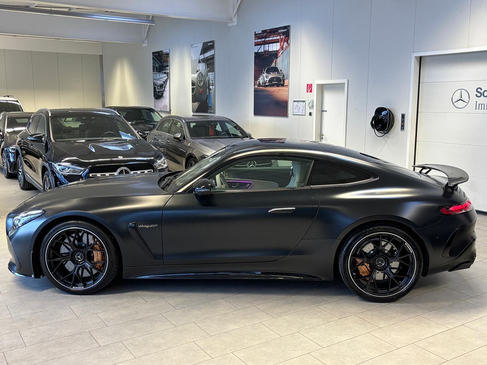 Fahrzeugabbildung Mercedes-Benz GT 63 4M+ AERO+KERAMIK+PANO+HUD+LIFT+BURM+PERF.